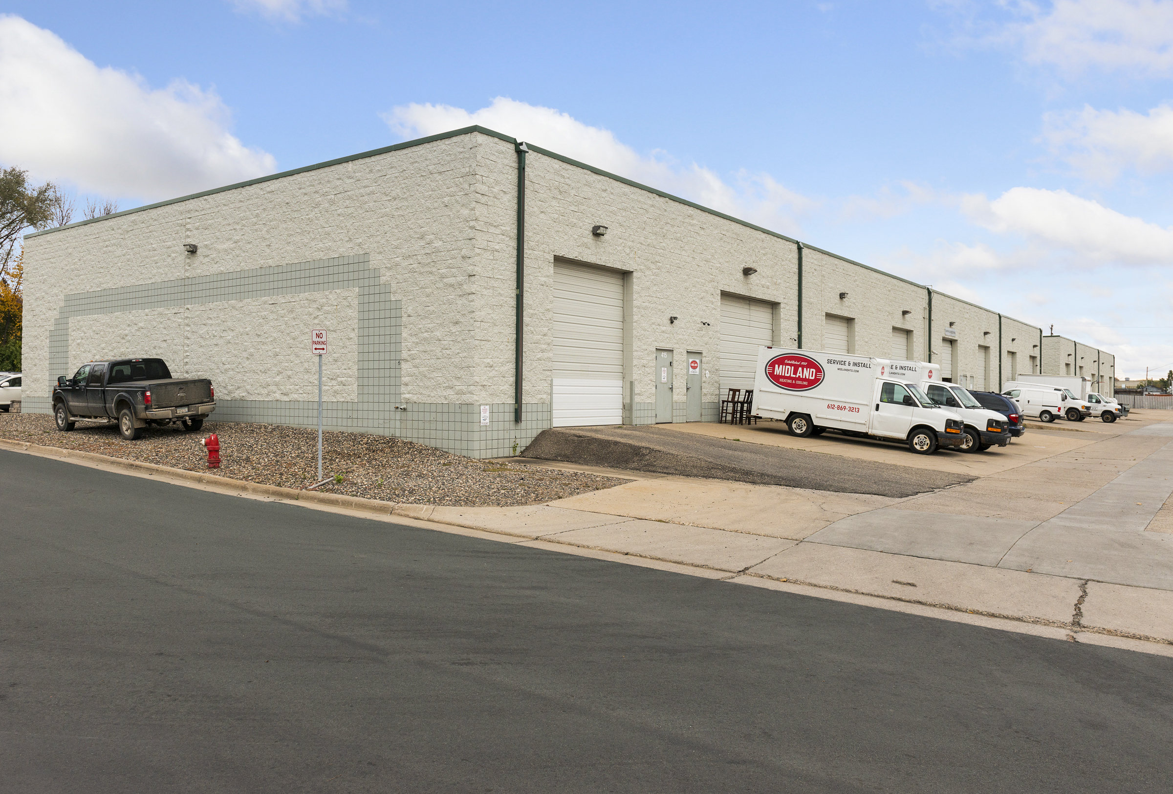 CBRE Capital Markets Closes Sale of Two Industrial Buildings in the Twin Cities