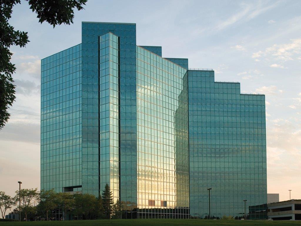 CBRE Capital Markets Closes Sale of 14-Story Class A Minnesota Center