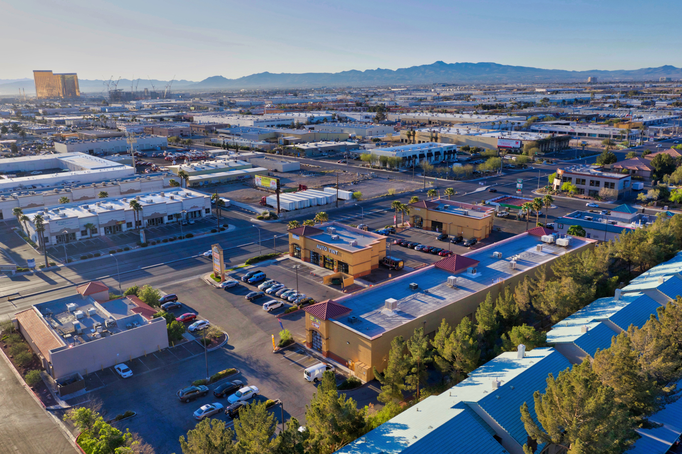 Investor Picks Up Auto-Oriented Strip Mall in West Las Vegas