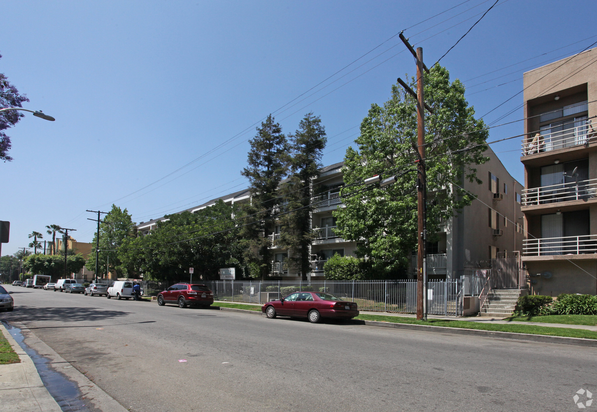 Family Sells Panorama City Apartments
