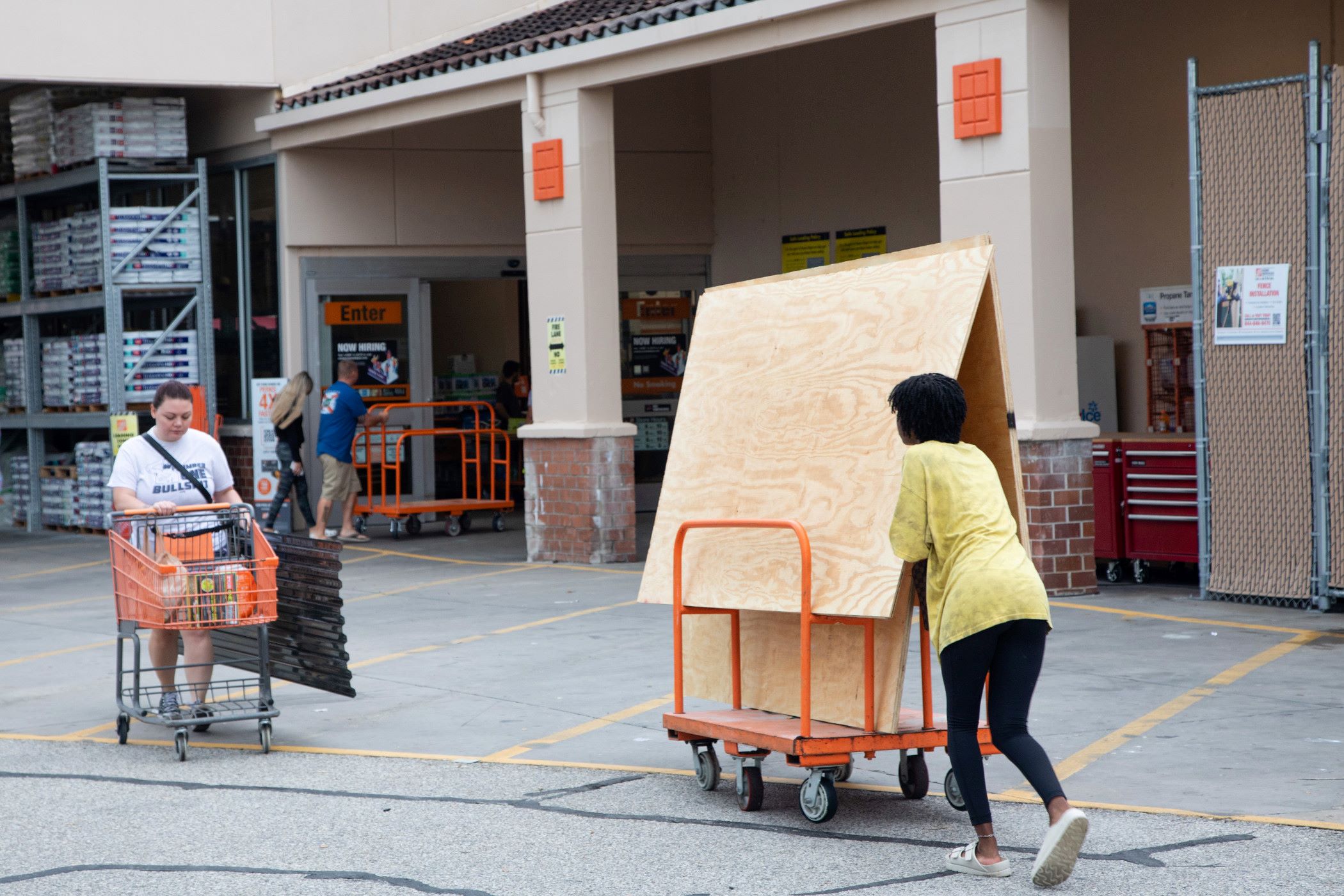 Florida Braces for Hurricane Ian, Office Attendance Edges Lower, Home Price Growth Slows