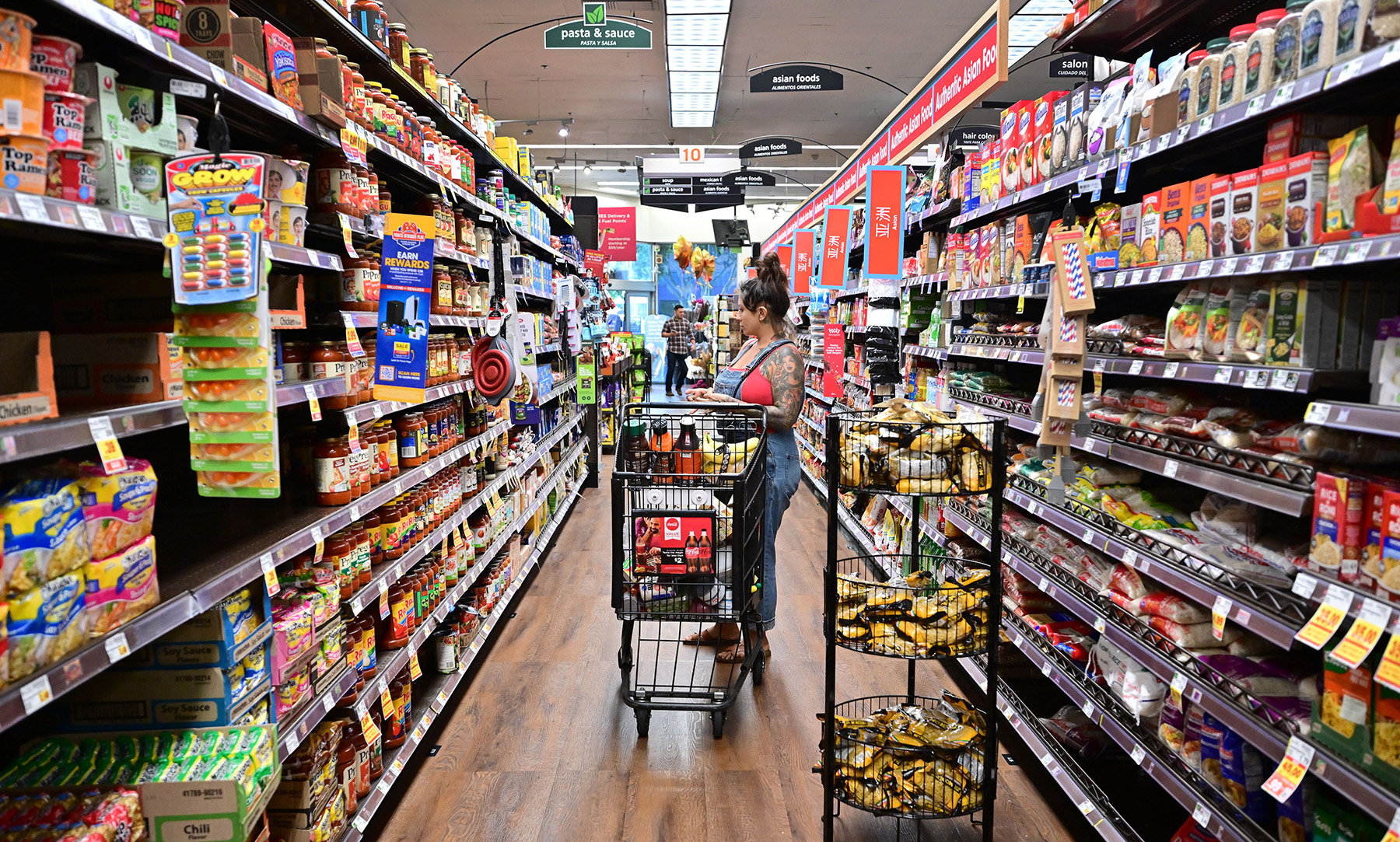 Inflation Rate Drops, Lawmakers Look to Bolster Supply Chains, Office Attendance Edges Lower
