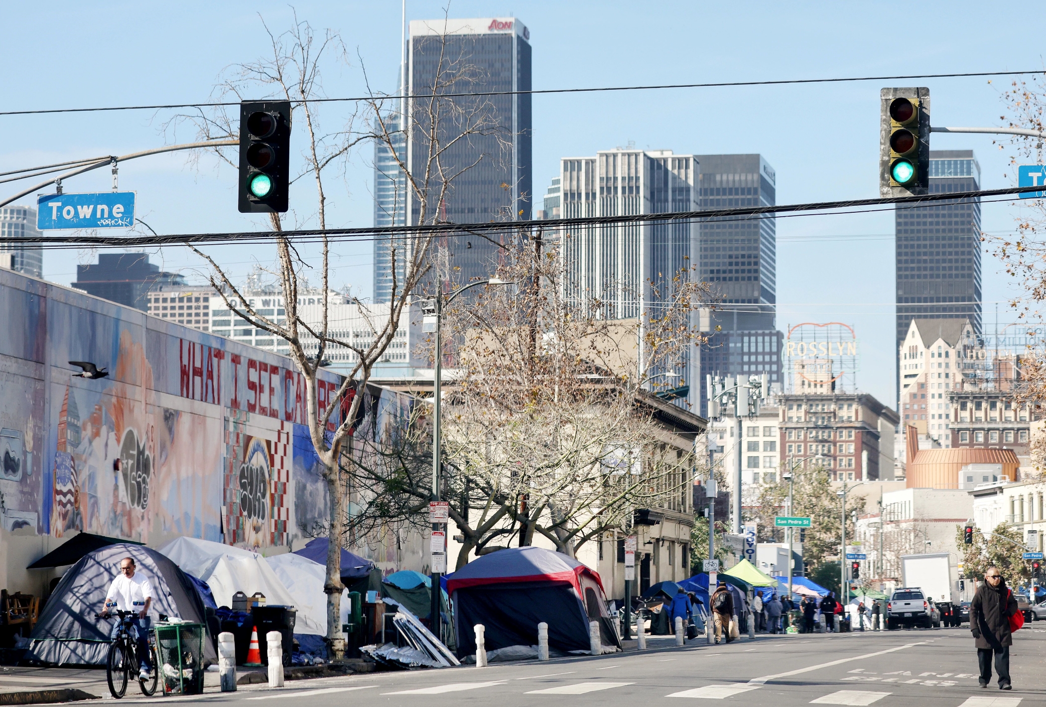 White House Looks to Reduce Homelessness, Homebuilder Confidence Falls, Construction Starts Edge Lower
