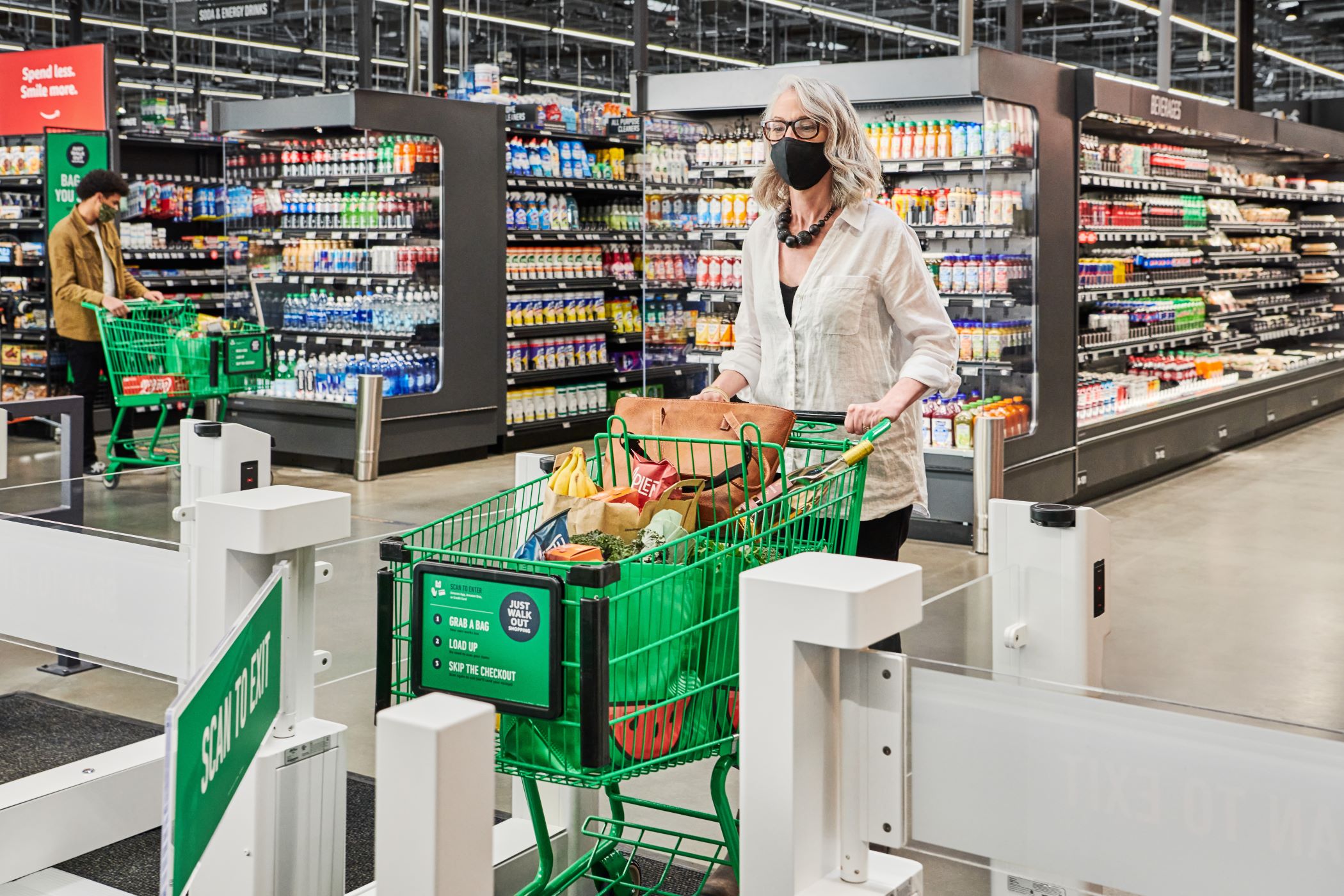 Amazon To Close Some Fresh Supermarkets, Stop Expansion of Startup Grocery Chain