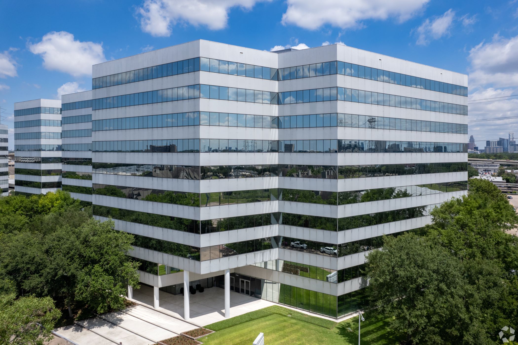 Healthcare Company Signs 82,706-Square-Foot Lease in Houston