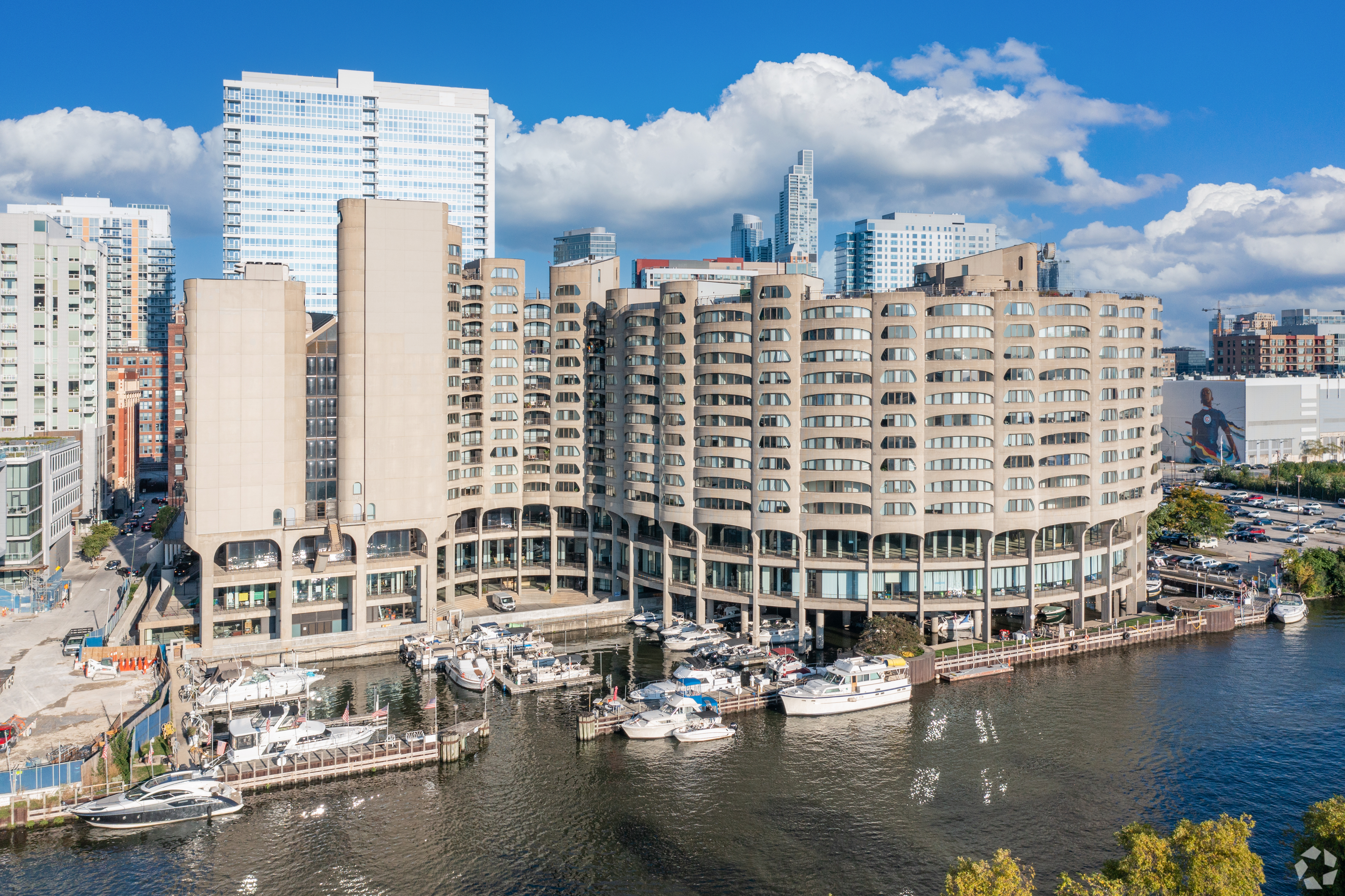 Chicago’s Distinctive River City Apartments for Sale After Switch From Condos to Rentals