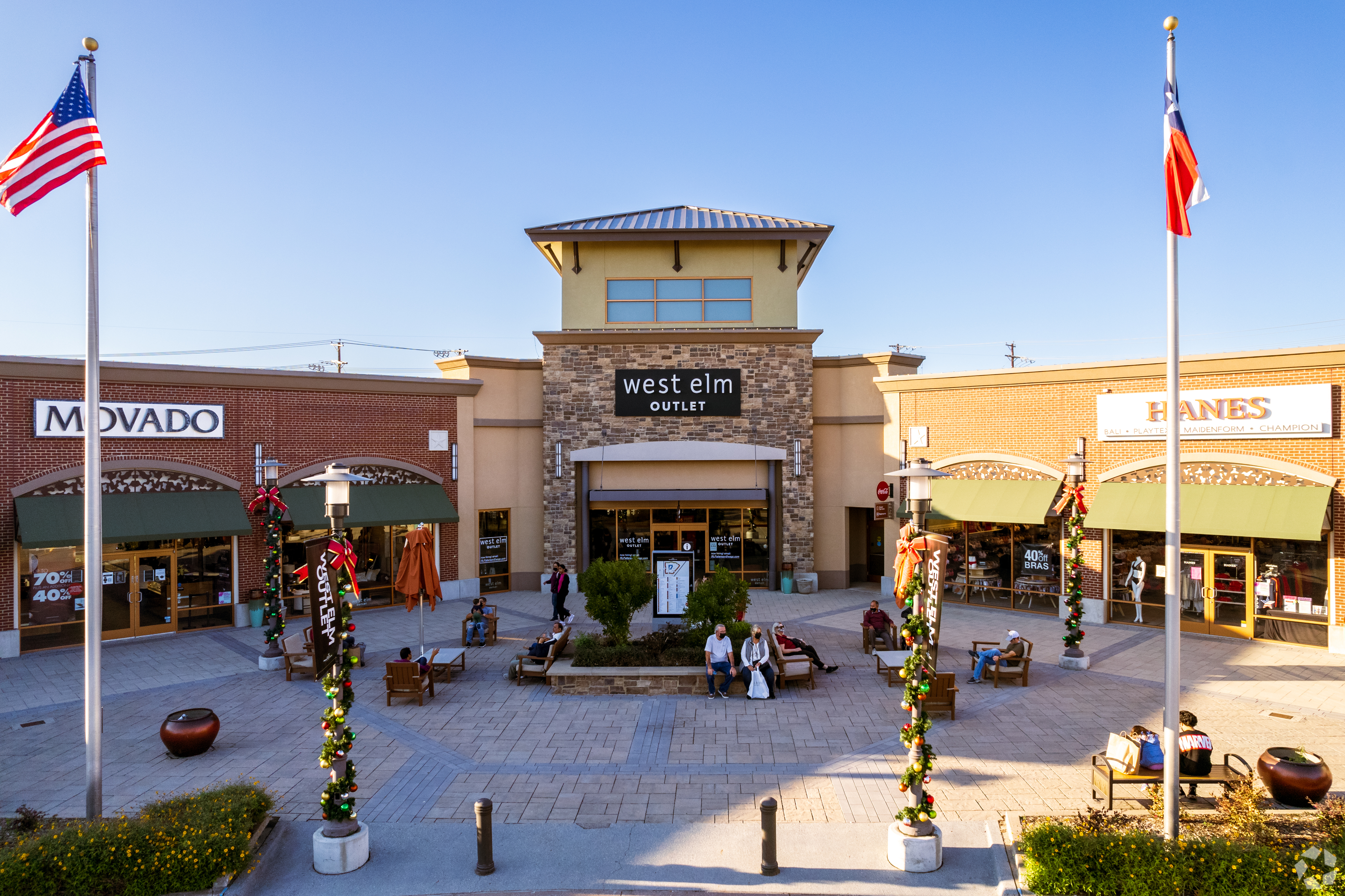 Largest US Mall Owner Grapples With Long Recovery After Mass Shooting in Dallas Area