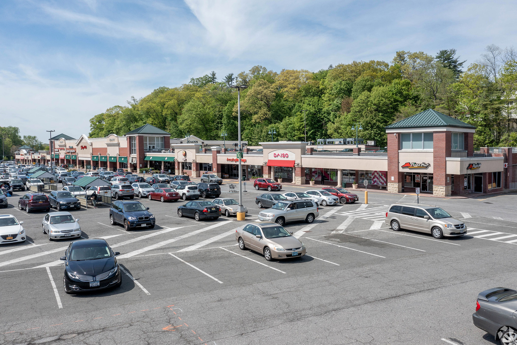 Two Grocery-Focused REITs To Combine in $1.4 Billion Deal