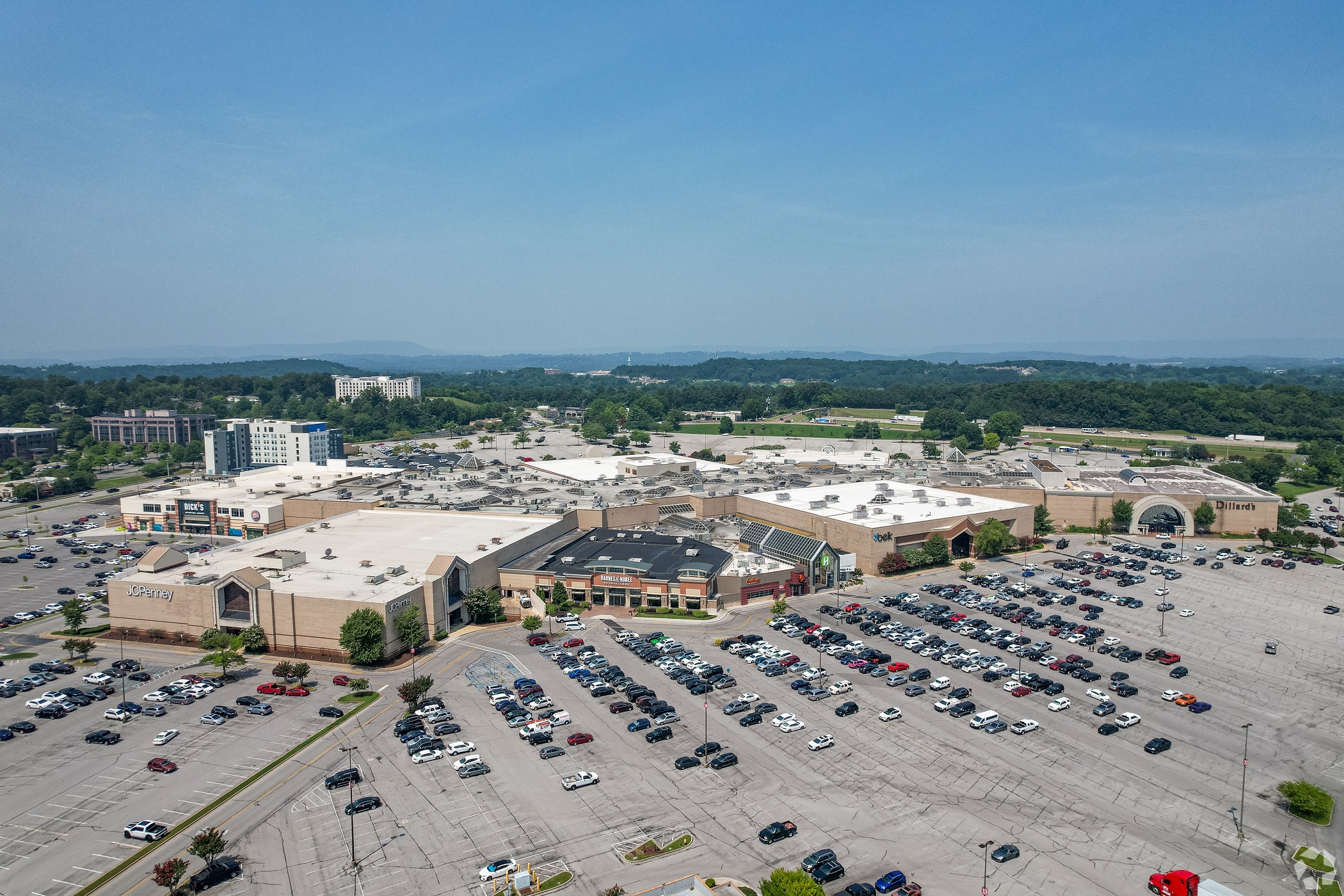 CBL Adds Crunch Fitness, Restaurants to Mall in Chattanooga, Tennessee