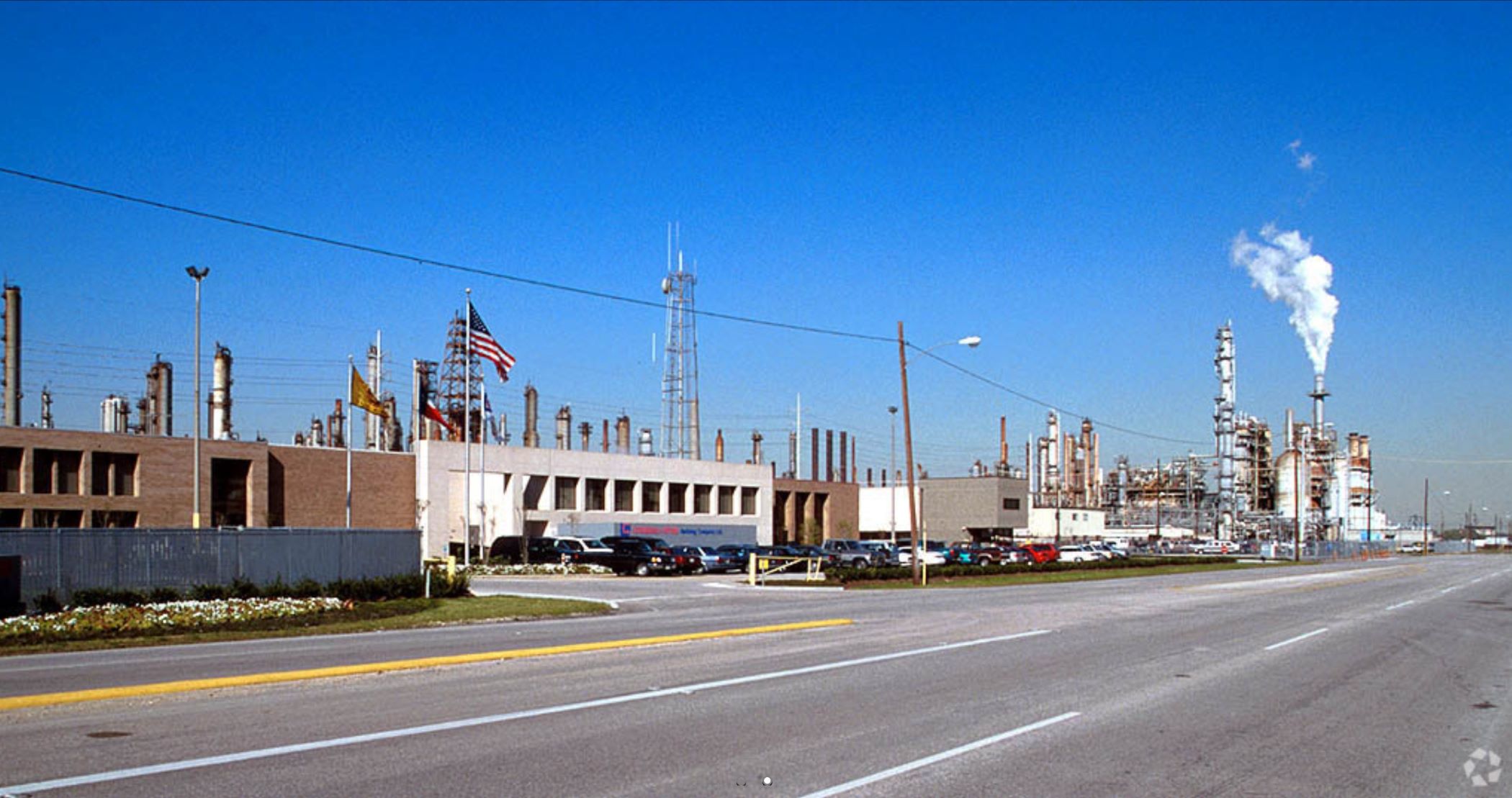 LyondellBasell Delays Closure of 700-Acre Houston Refinery Site