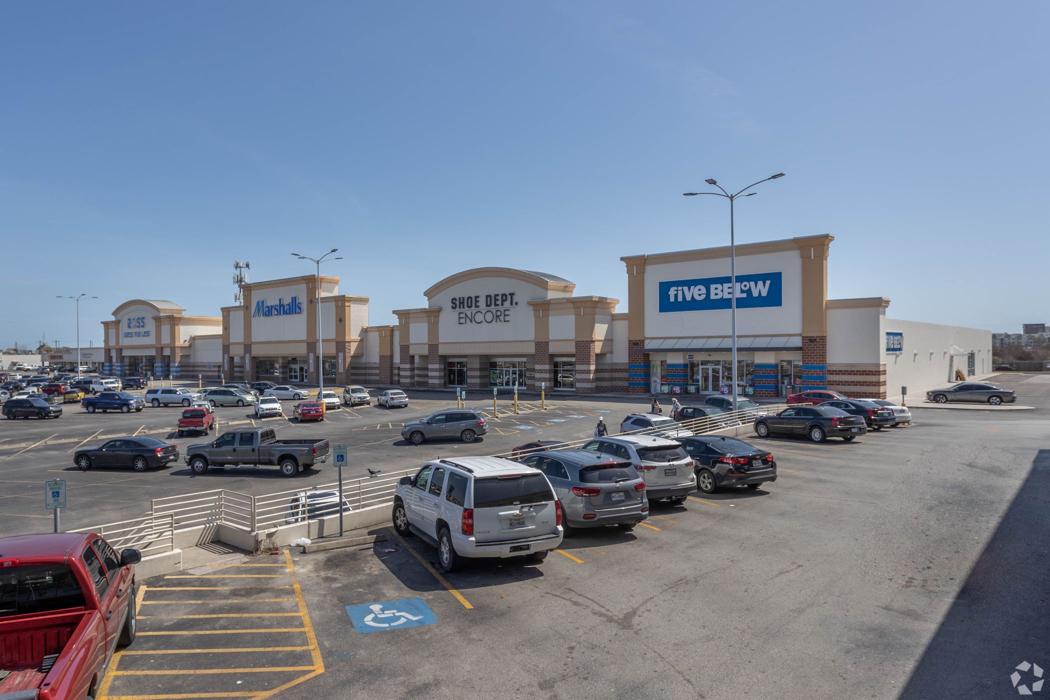 Galveston Retail Center Sold Amid Strong Rent Growth