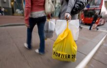 Consumer Confidence Hits Four-Month High, Bankers Predict Weakening Credit, Mortgage Rates Fall