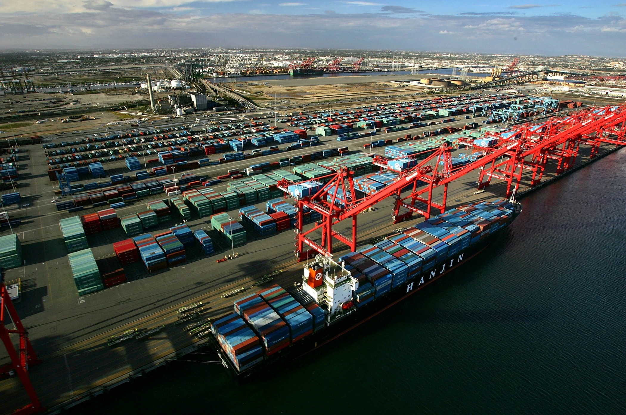 Supply Chain Pressures Ease, Bill Targets Restaurant Worker Shortage, Mortgage Rates Decline