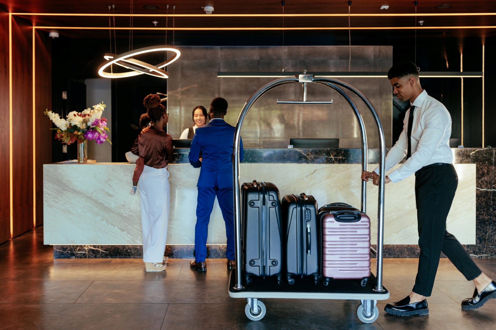 Hospitality Leads Payroll Gains, Raiders’ Former Headquarters Draws Bidders, Mortgage Applications Fall