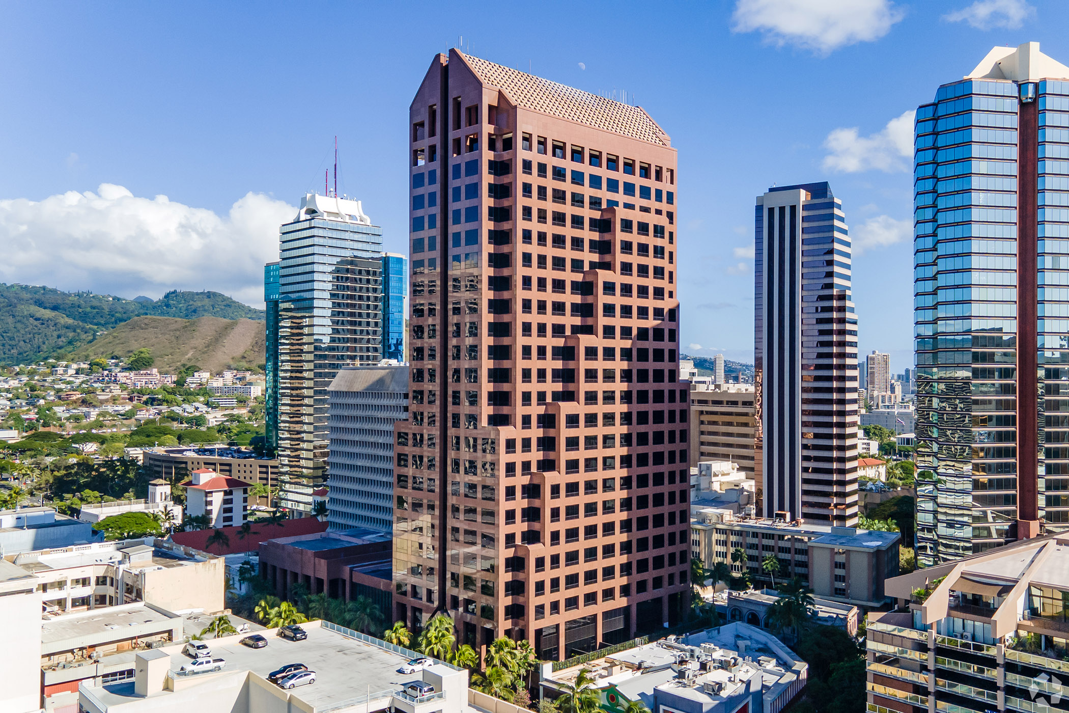 Douglas Emmett Takes On $350 Million in Debt for Future Investments