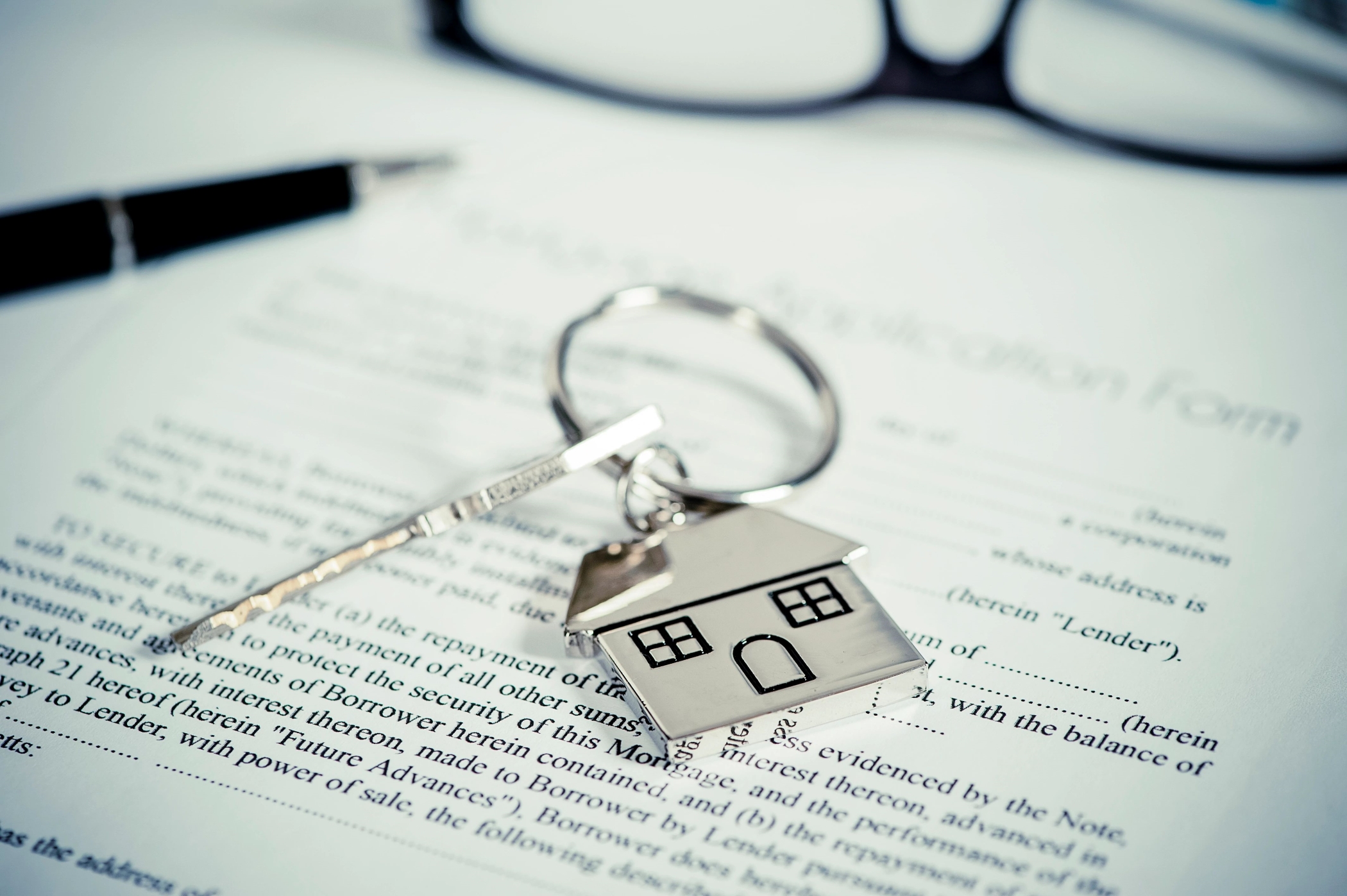 Mortgage Applications Hit 27-Year Low, Office Attendance Edges Higher, Retailer Profits Rise