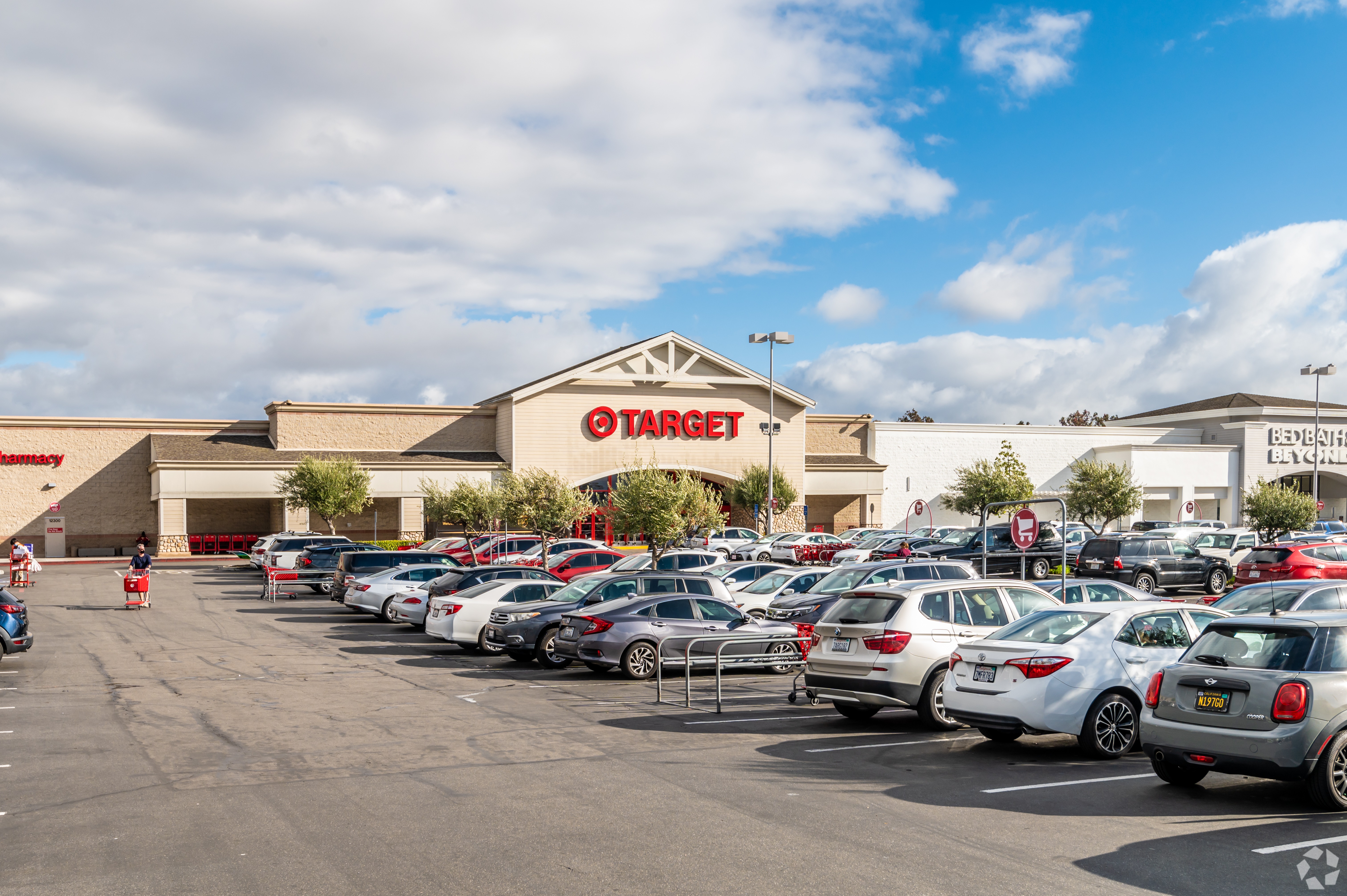 Crate & Barrel Leases New Space in Orange County, California, Retail Plaza