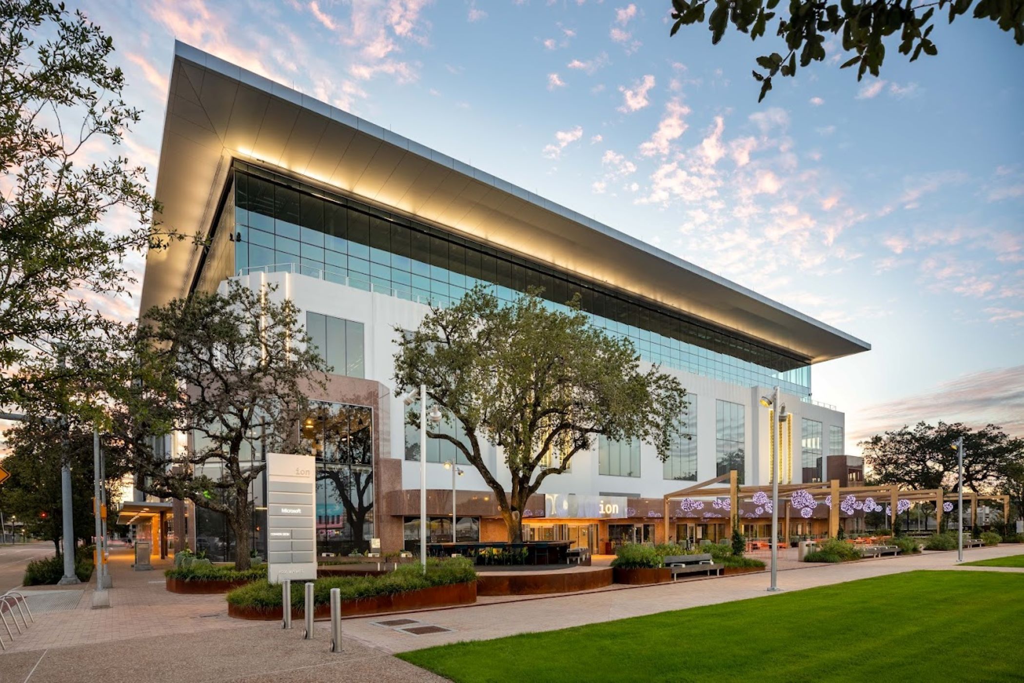 Common Desk Opens Expanded Coworking Space at Houston’s The Ion