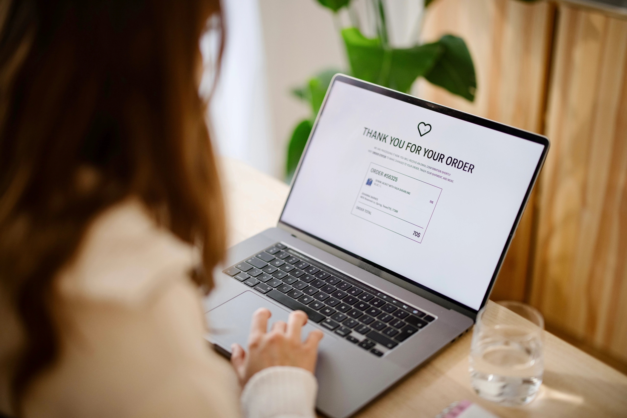 Online Retail Sales Jump on Black Friday, White House Looks To Bolster Supply Chains, New Home Sales Fall