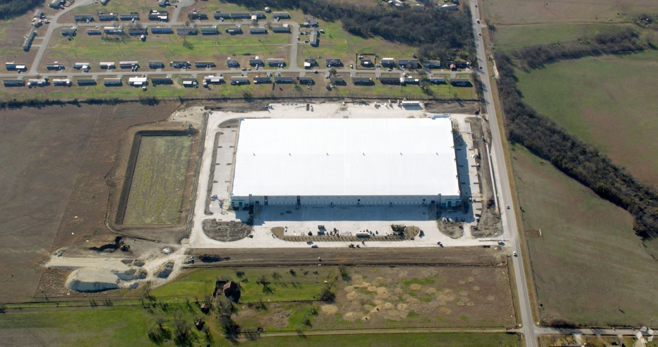 Supplier for Tesla Signs 262,000-Square-Foot Industrial Lease in Greater Austin Area
