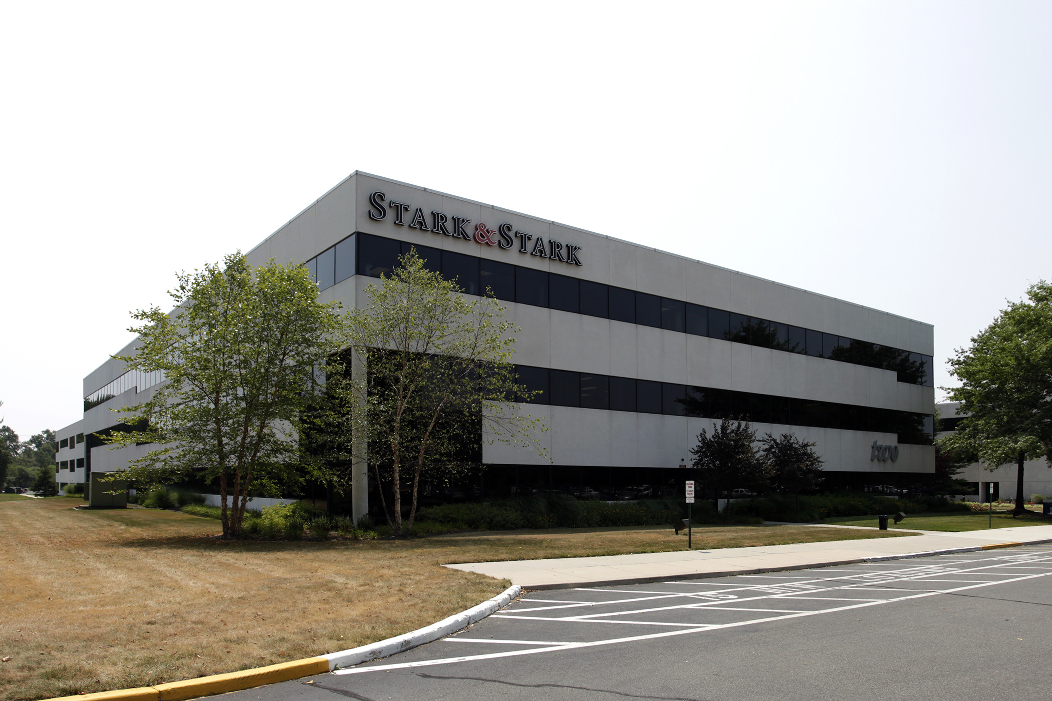 Trouble Comes to New Jersey Office Parks, New York Building Hurt by Falling Occupancy, Office Loan Volume Extends Slide
