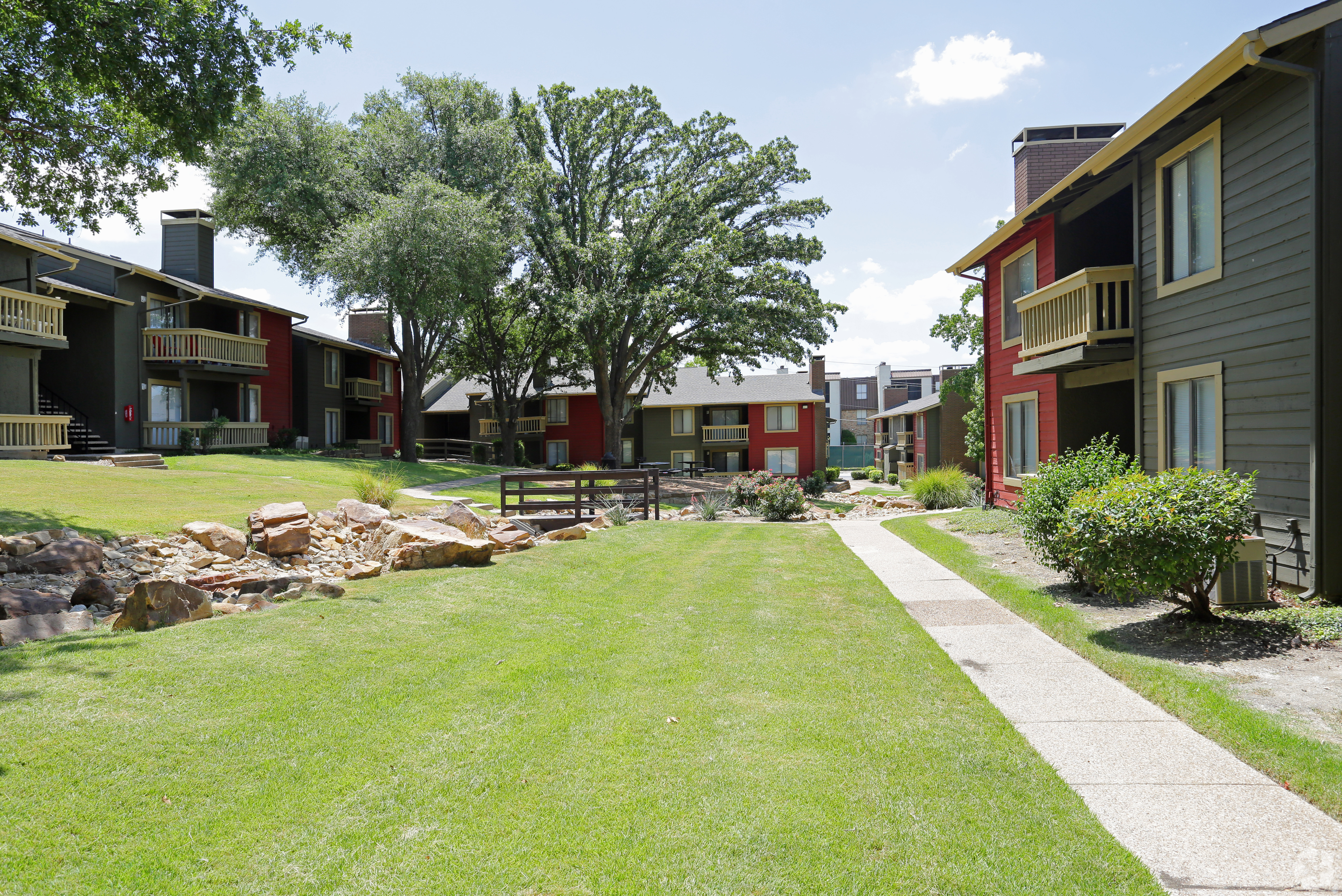 Apartment Complex in Dallas Sells to Austin, Texas-Based Real Estate Investor