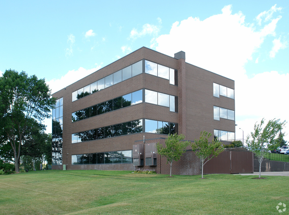 CBRE Awarded Leasing Assignment for Maple Grove Executive Center and Carlson Center East II