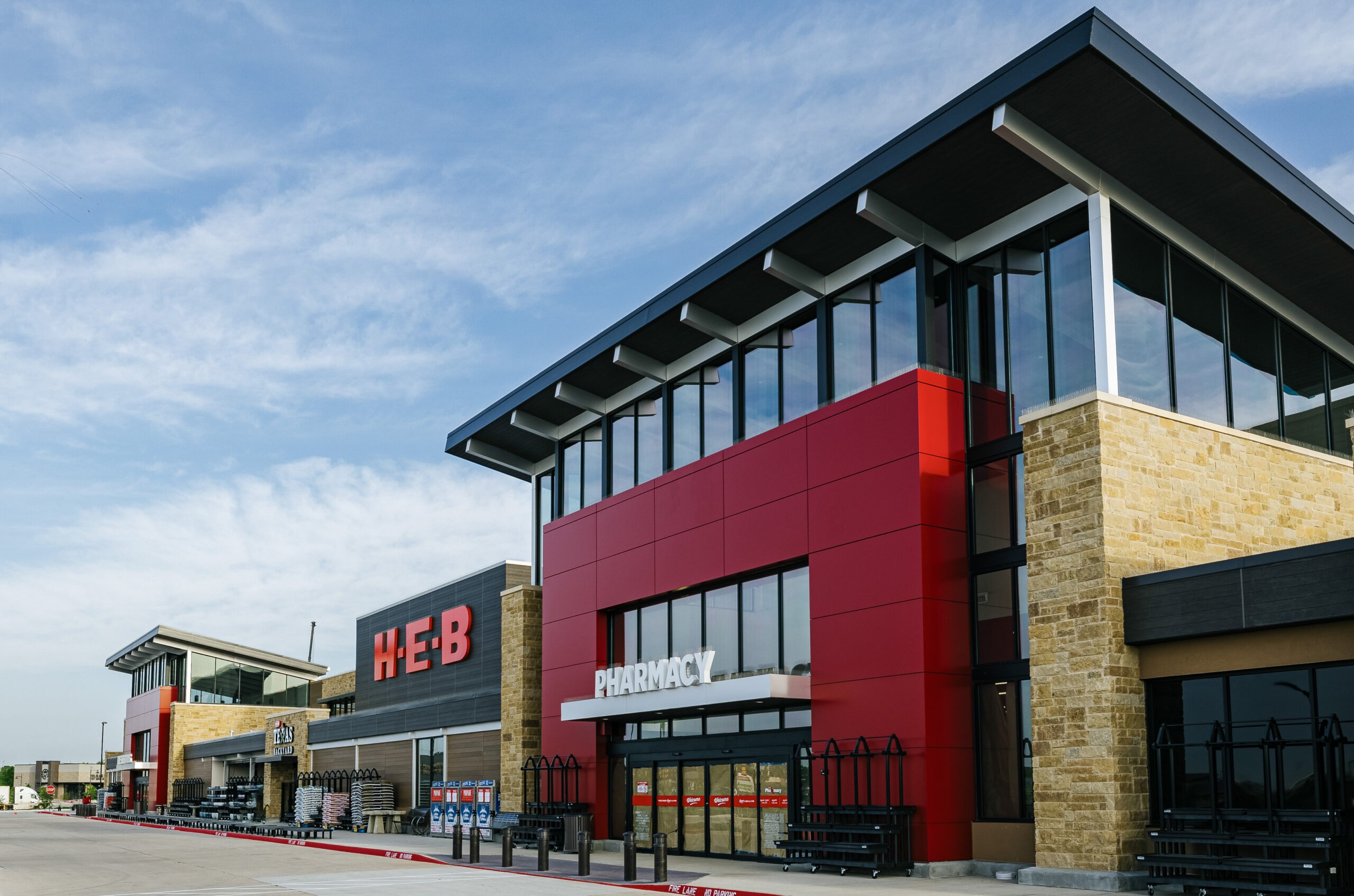 H-E-B Opens Newest Store in Dallas-Fort Worth Area