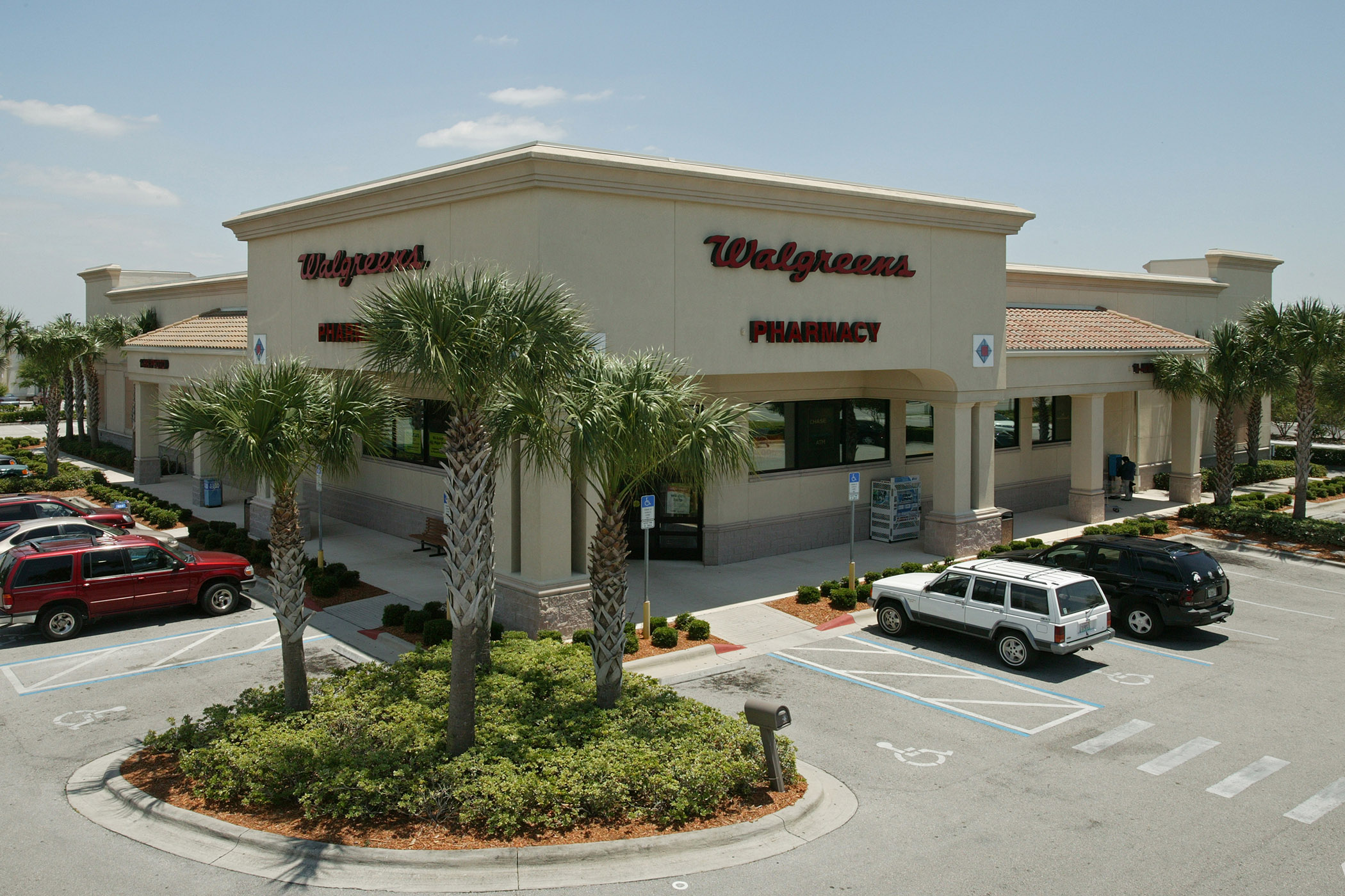 Single-Tenant, Net-Leased Property Sales Fall to 14-Year Low