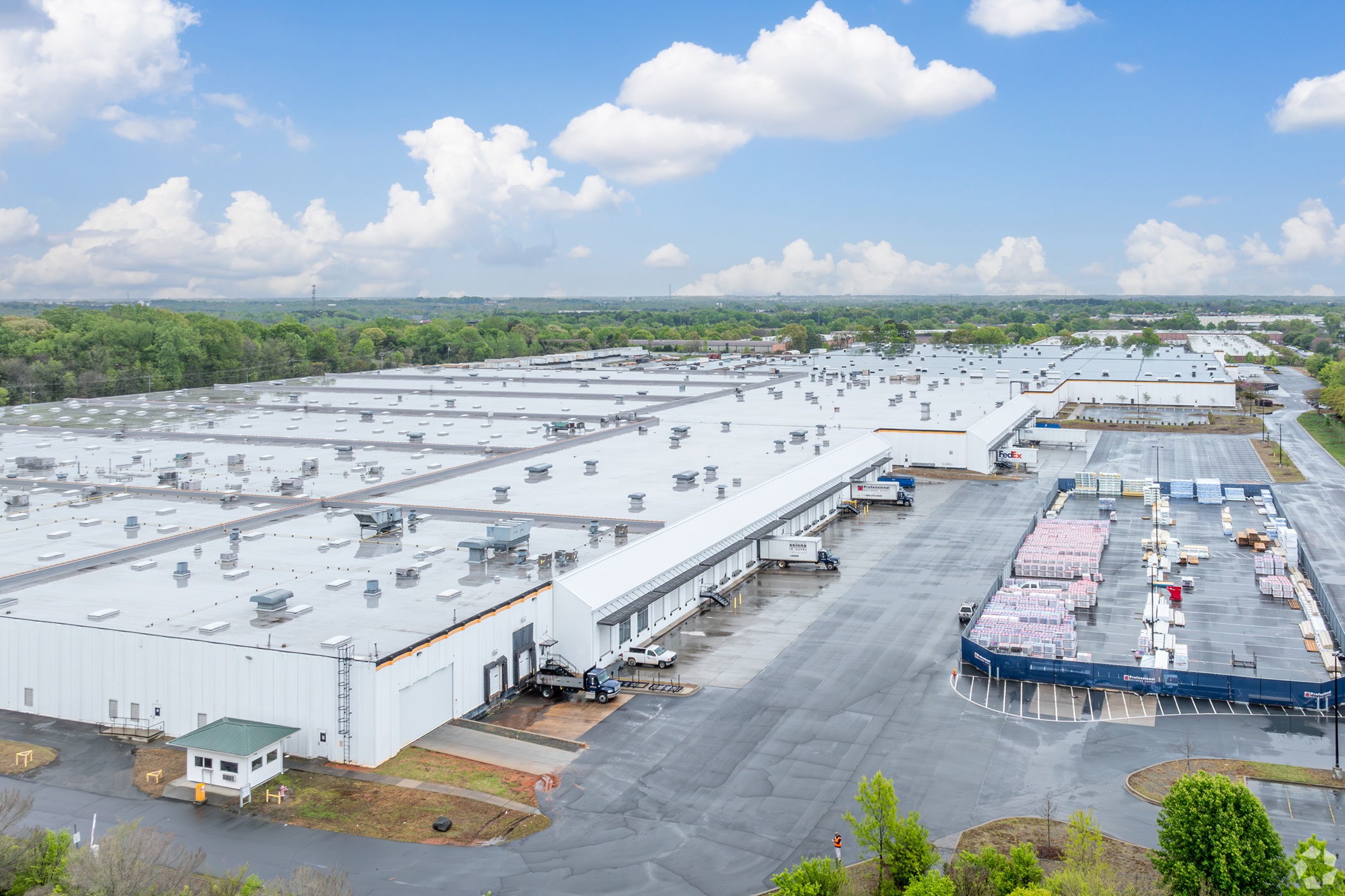 Charlotte Building Scores Top Price for North Carolina Industrial Sale Over Past Year