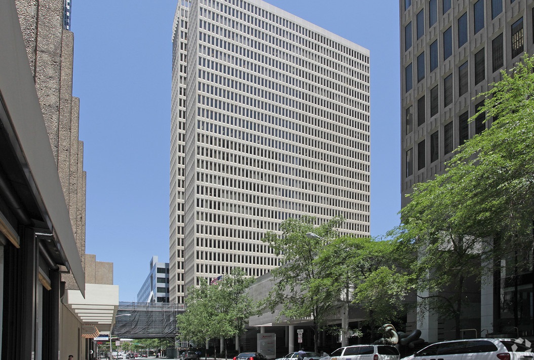Largest Tenant at Atlanta's Landmark Peachtree Center Complex Cuts Office Space