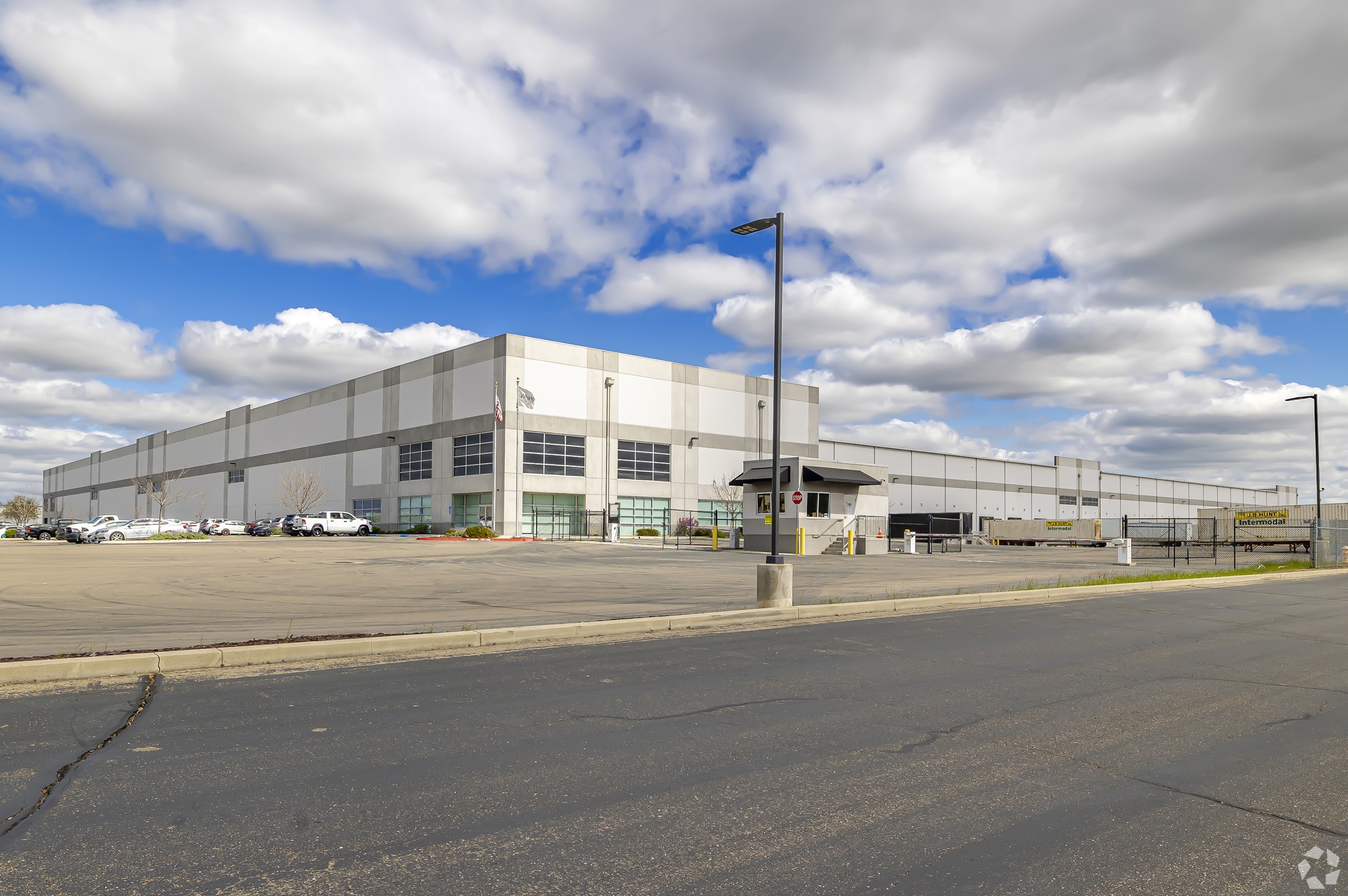 Automotive Parts Distributor Leases New Industrial Space in Stockton, California