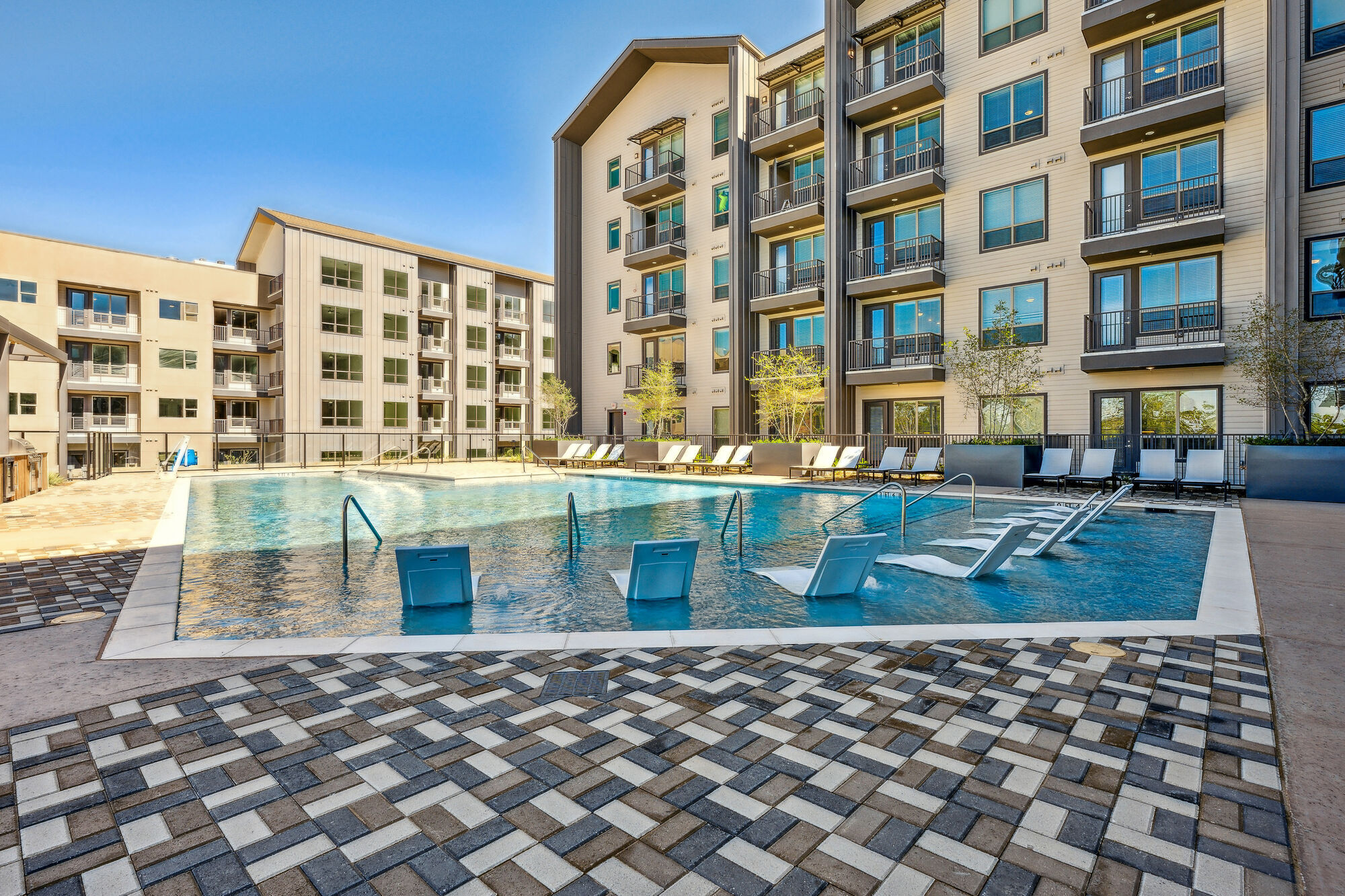 Stillwater Capital Obtains Refinancing Loan for Luxury Apartments in Texas