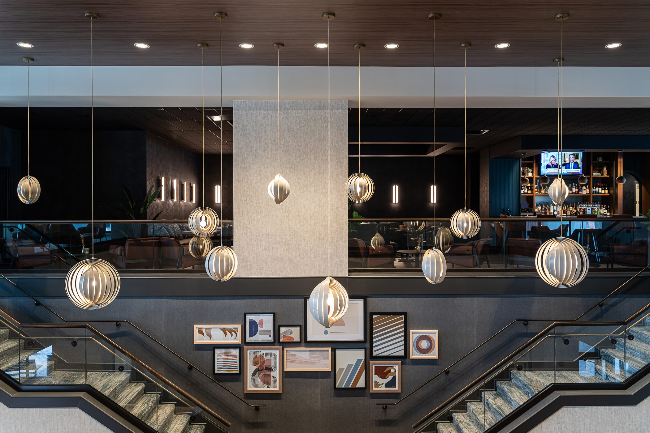 Chandeliers, Lighting Fixtures Offer More Than Aesthetics to Hotel Design