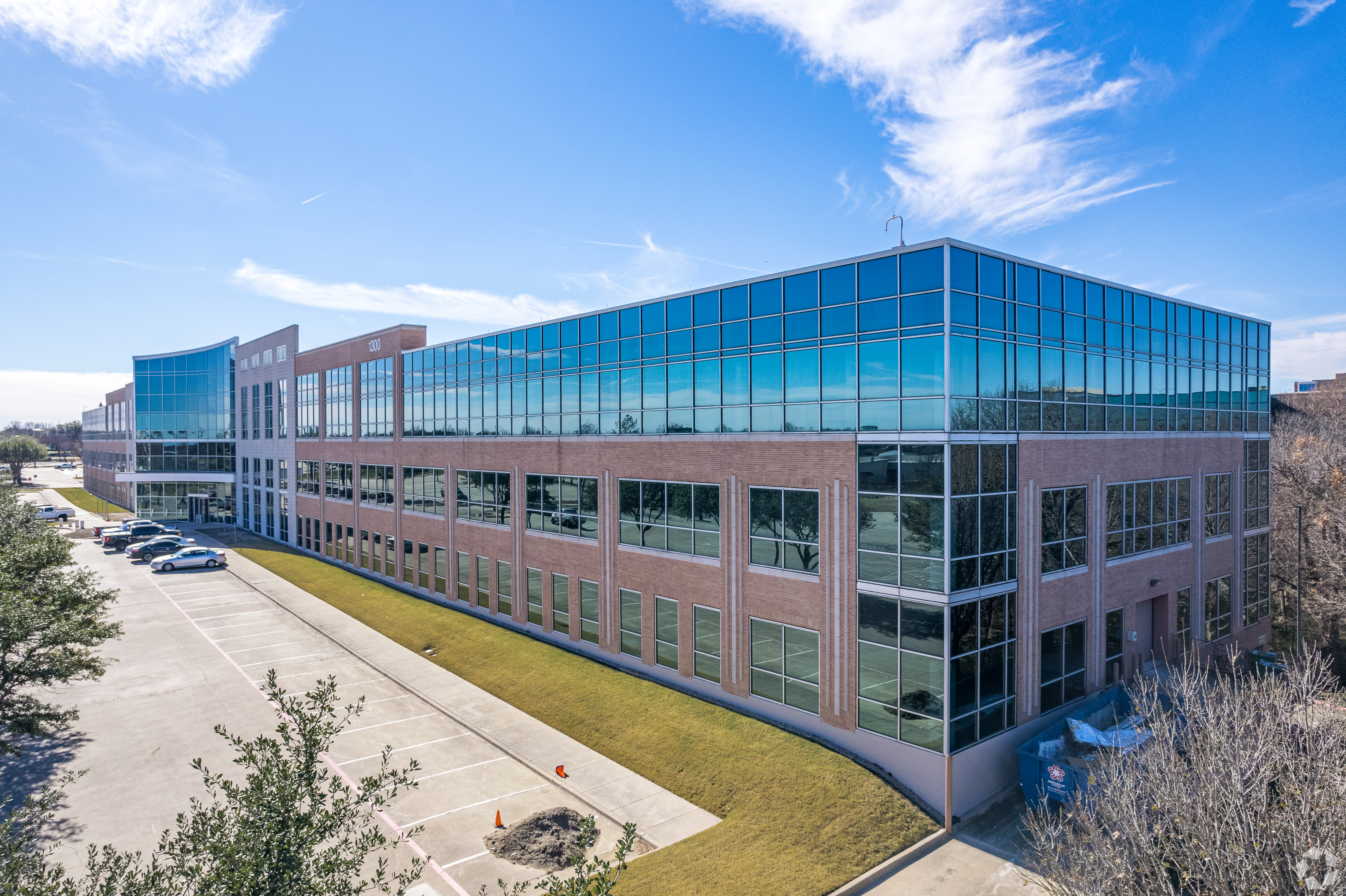 Property Management Firm Nabs Hub at Discounted Rate for New Dallas-Area Headquarters
