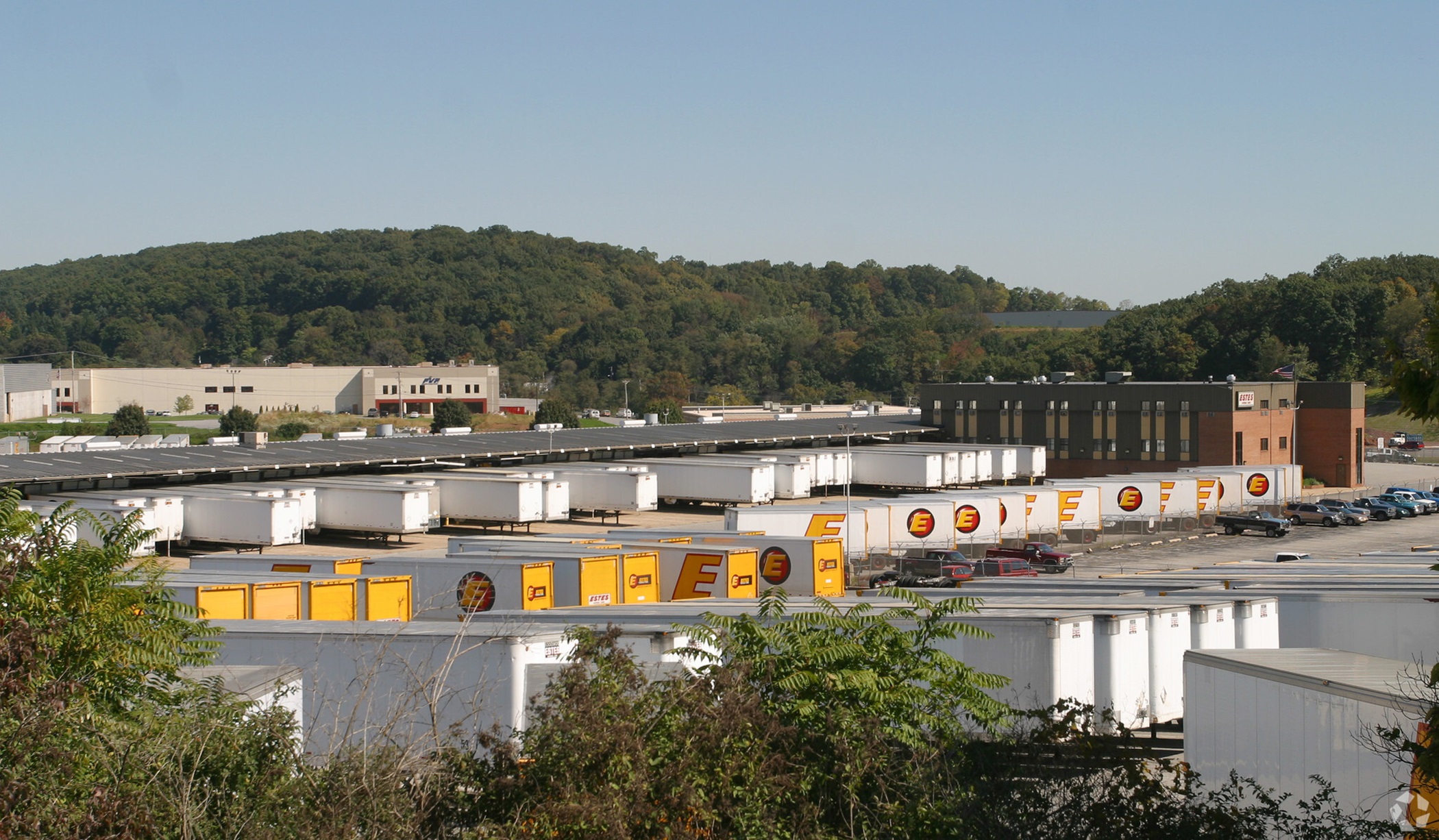Estes Express Lines Opens Former Yellow Truck Terminals in California, Minnesota, New Jersey