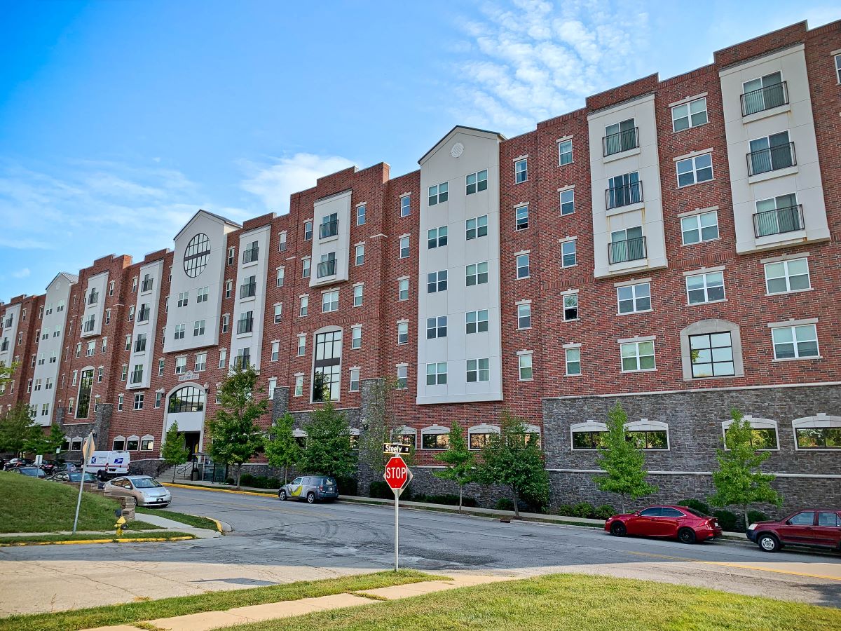 Muinzer Tops $250 Million in Student Housing Purchases Over Past Year