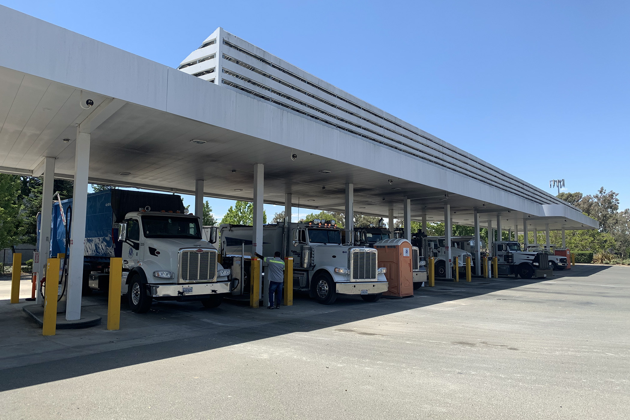 Single-Tenant Net-Lease Sales Rise for First Time in Two Years in Sign of Emerging Buyer's Market