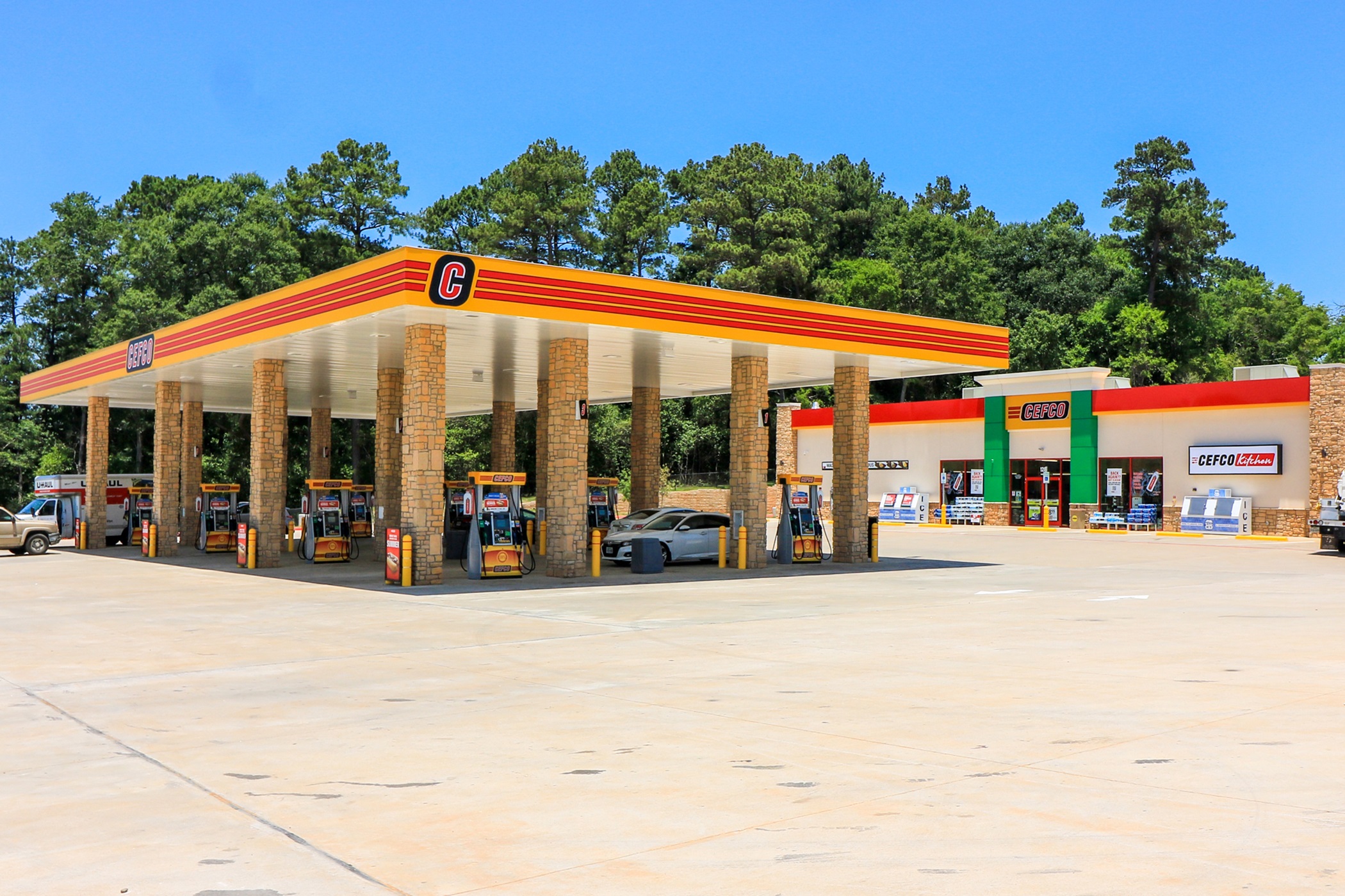Casey’s General Stores To Buy CEFCO To Expand in Texas, Southeast