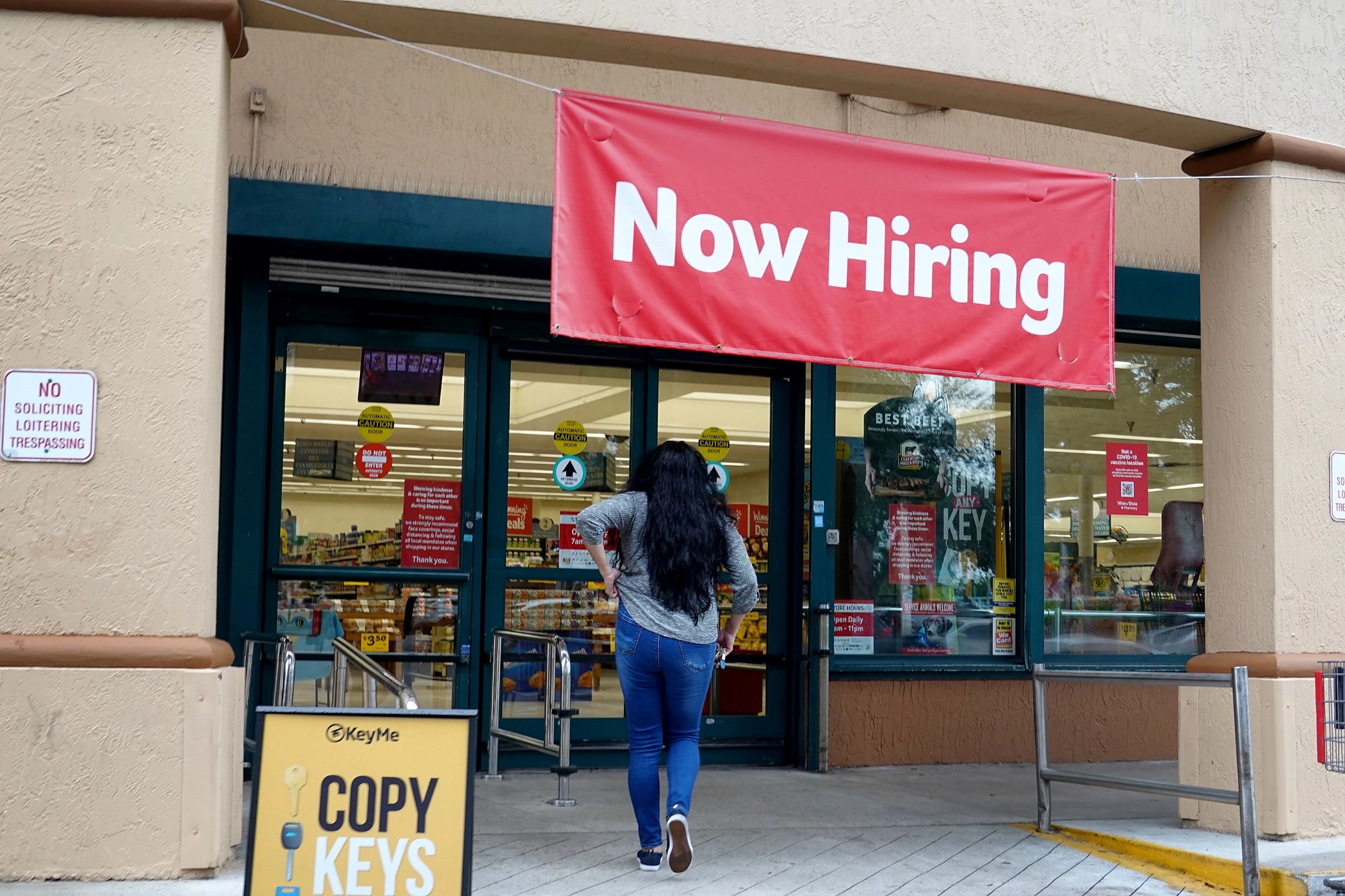 Consumer confidence surveys send mixed signals; Biotech rent growth slows; Texas leads US office attendance