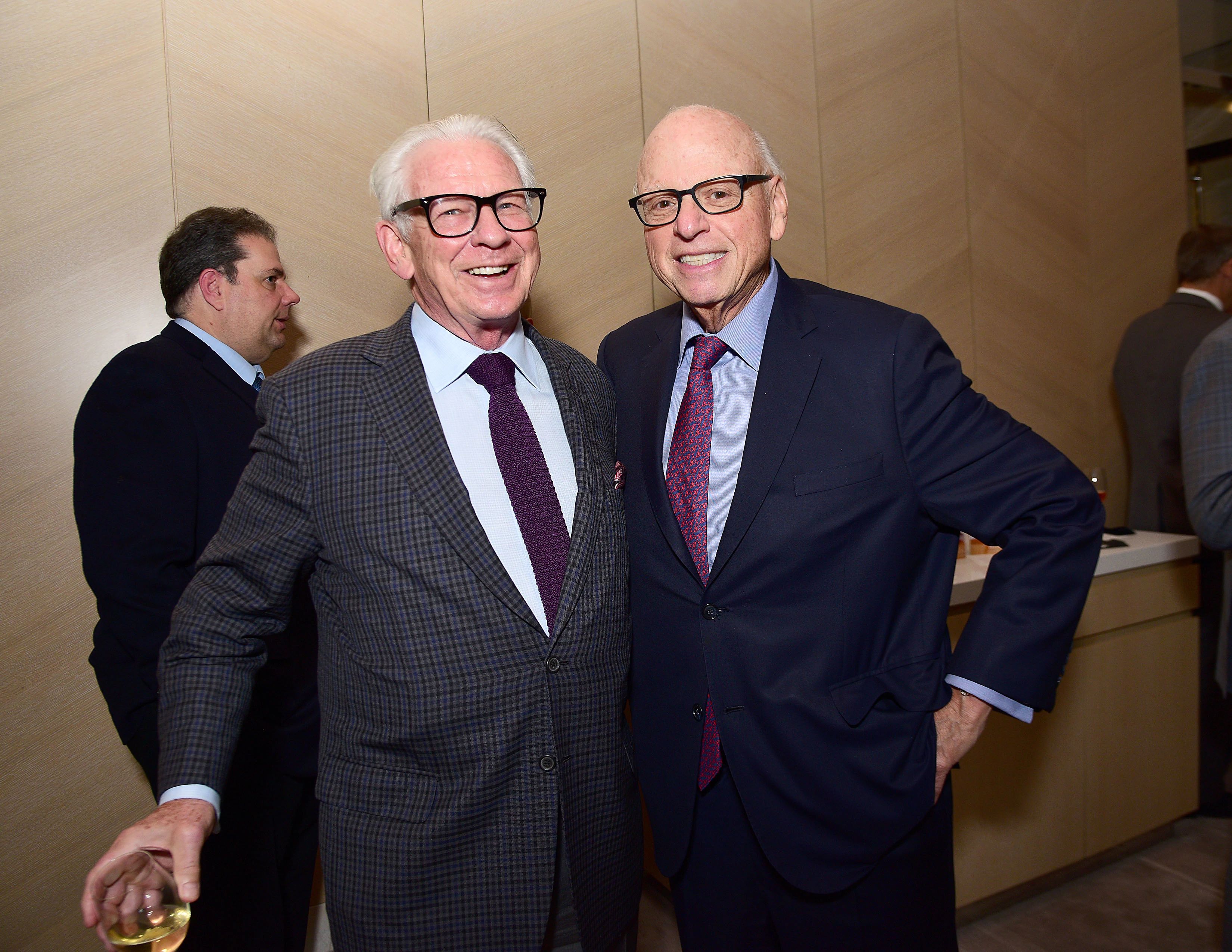 Douglas Elliman CEO steps down, brokerage appoints board member as replacement
