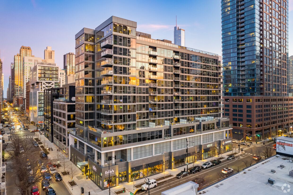 West Coast multifamily investor enters Chicago with deal for 176-unit building in River North
