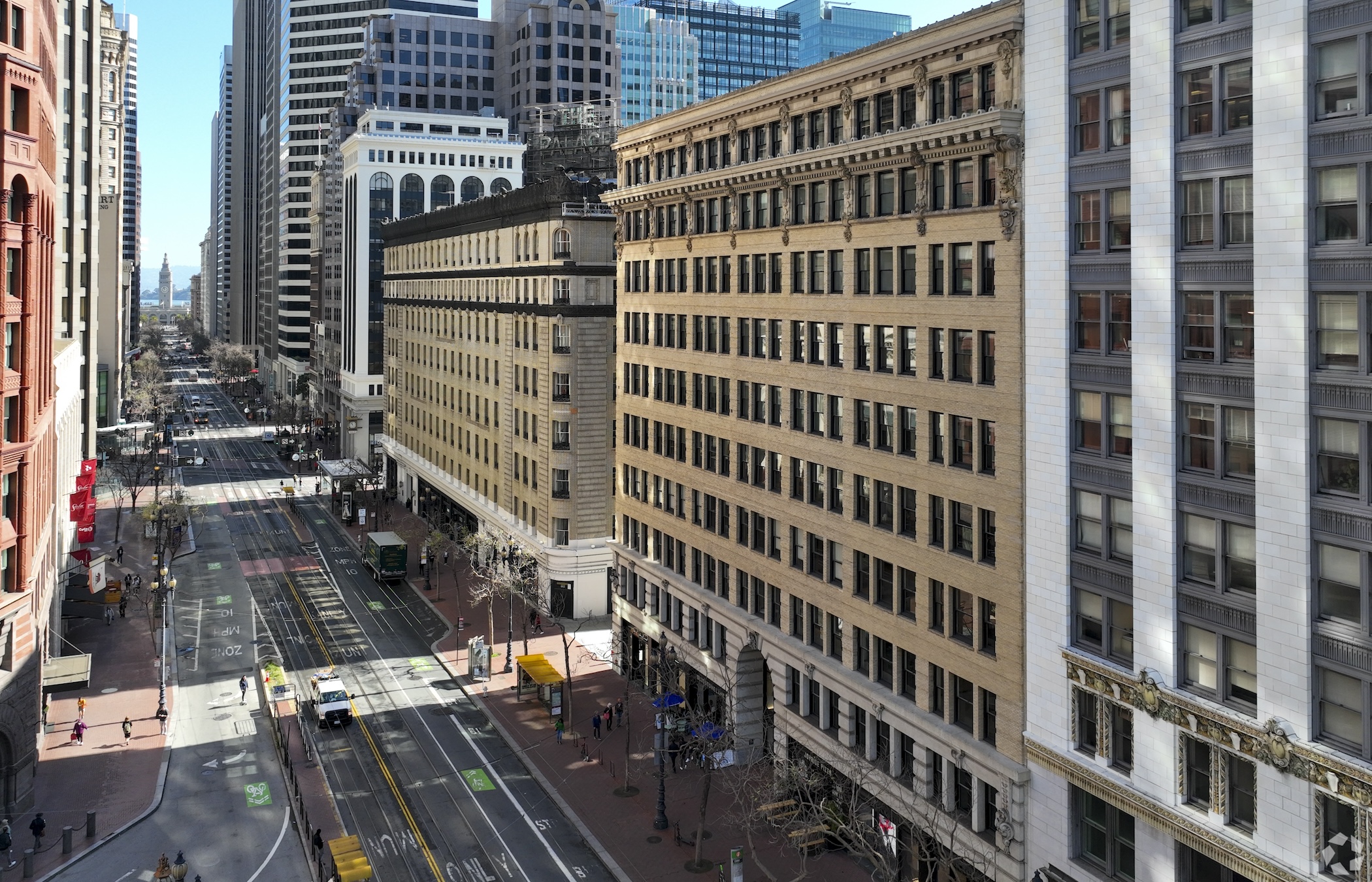 Boosted by AI, tech sector inks most amount of US office space in years