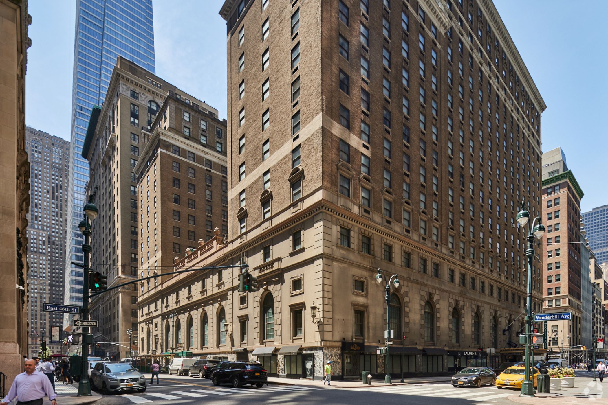 Manhattan’s Roosevelt Hotel to close as migrant intake center