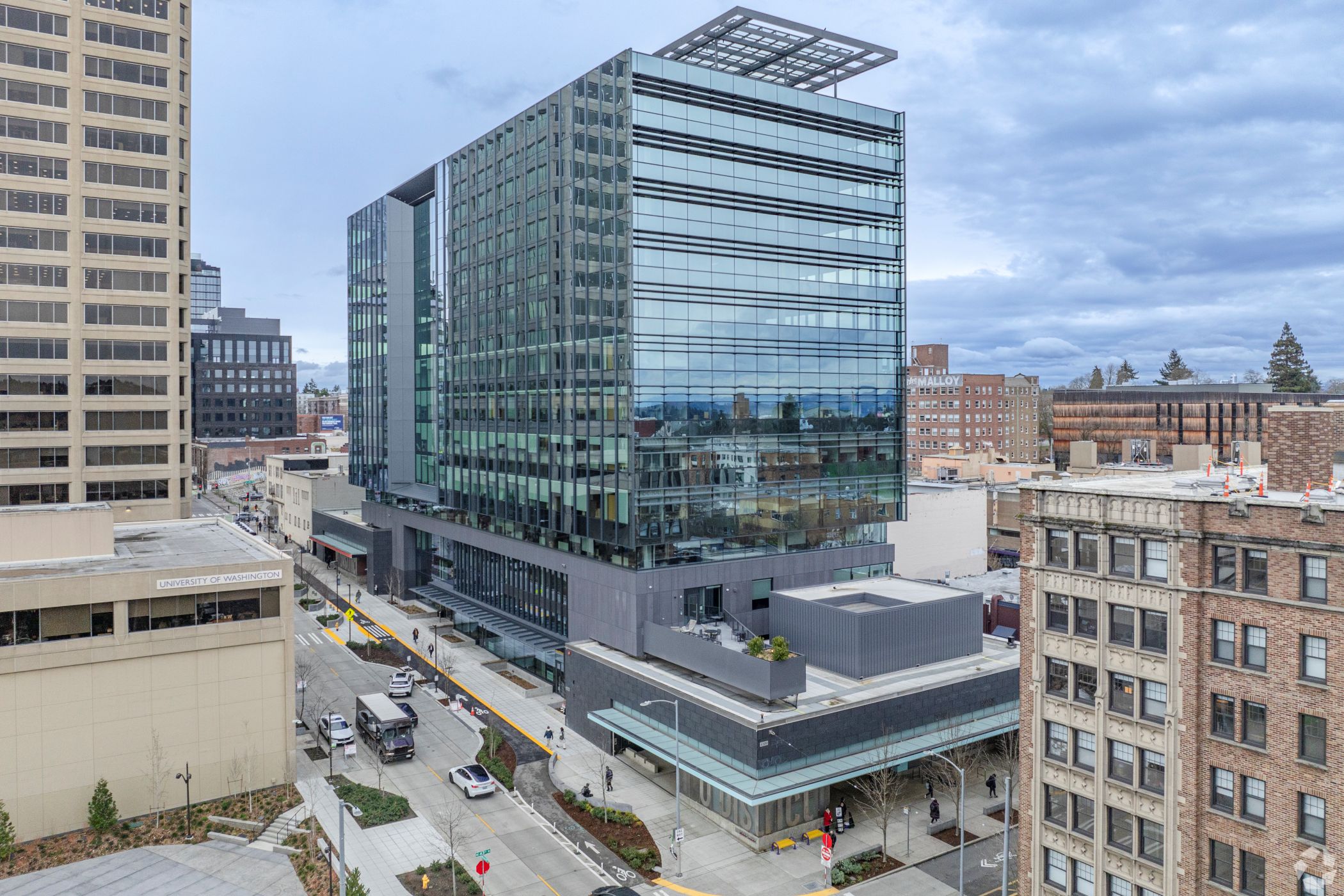 Hefty prelease deal helps buoy Lincoln Property Co.'s newest Seattle office development