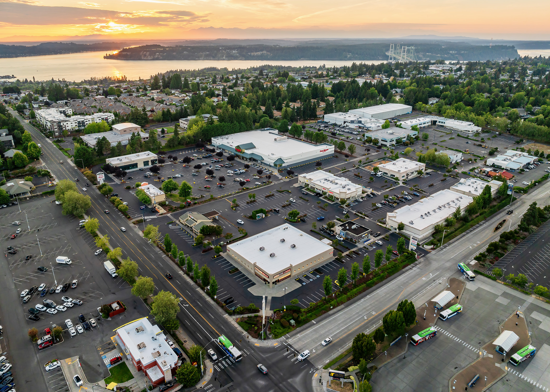 Tacoma shopping center sells in one of region's priciest retail deals