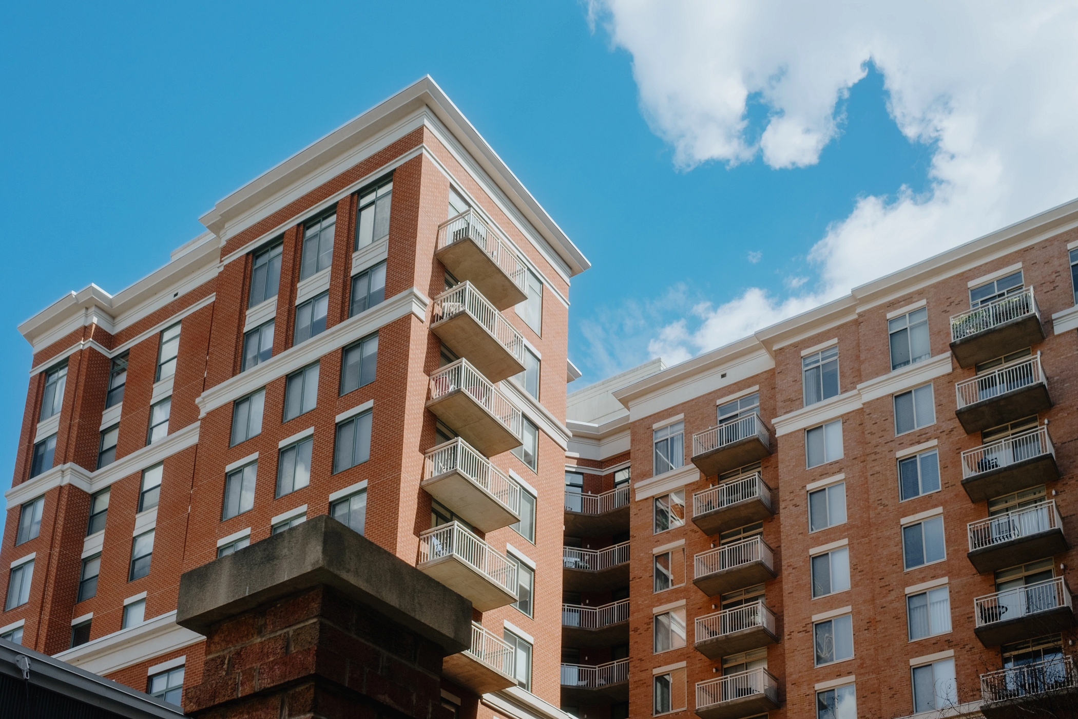 Shelter costs push inflation higher; Freight industry job cuts mount; Office attendance drops