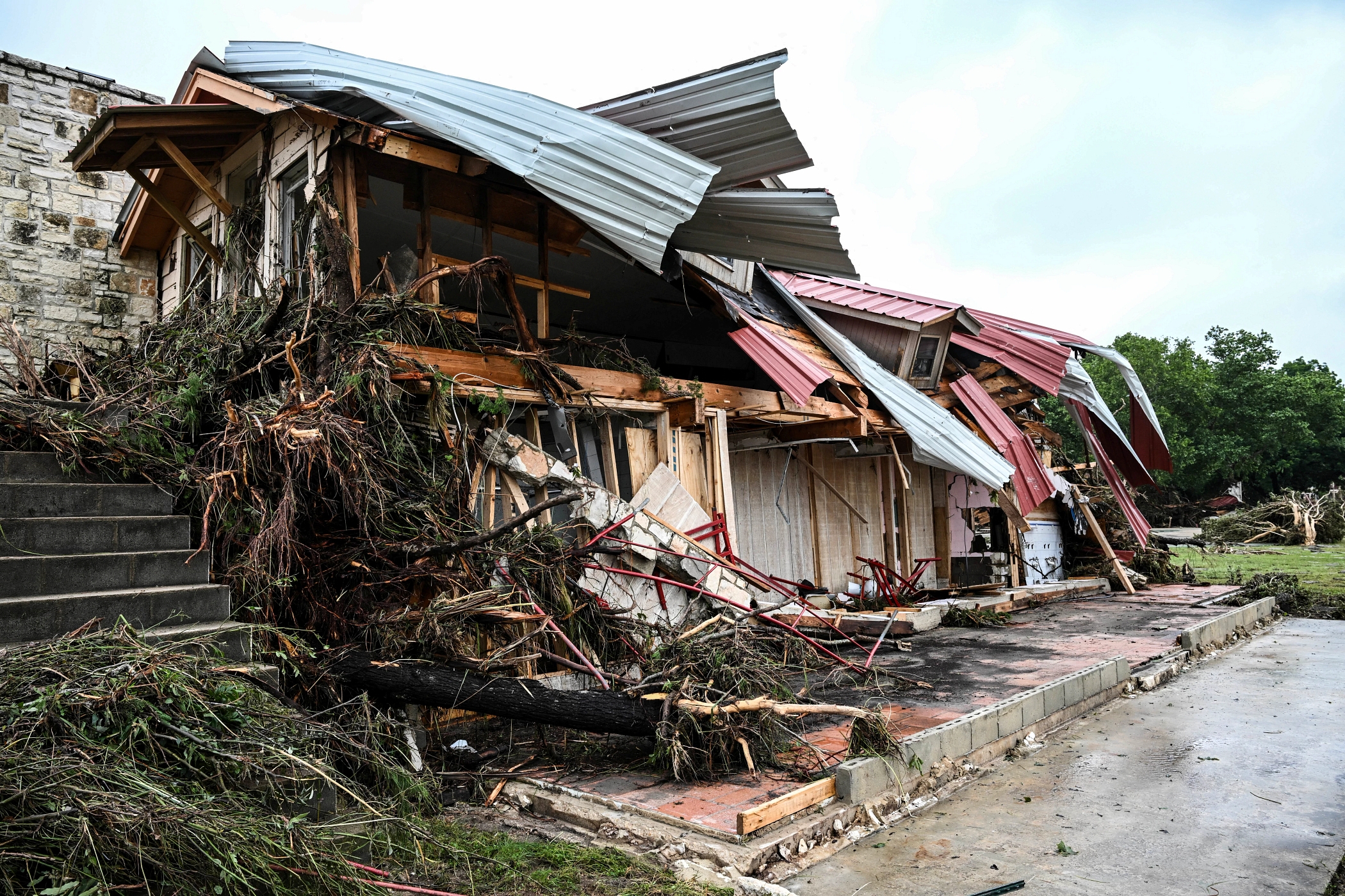 Texas flood toll mounts; Inflation expectations decline; Office attendance edges lower