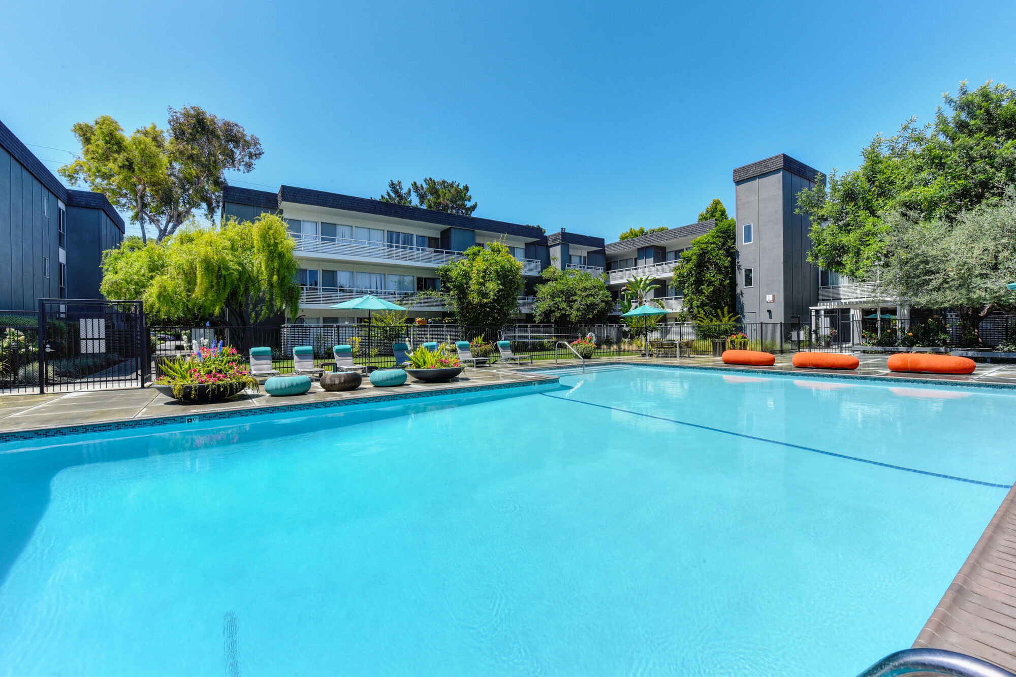 Silicon Valley apartment sale is this city's priciest in years