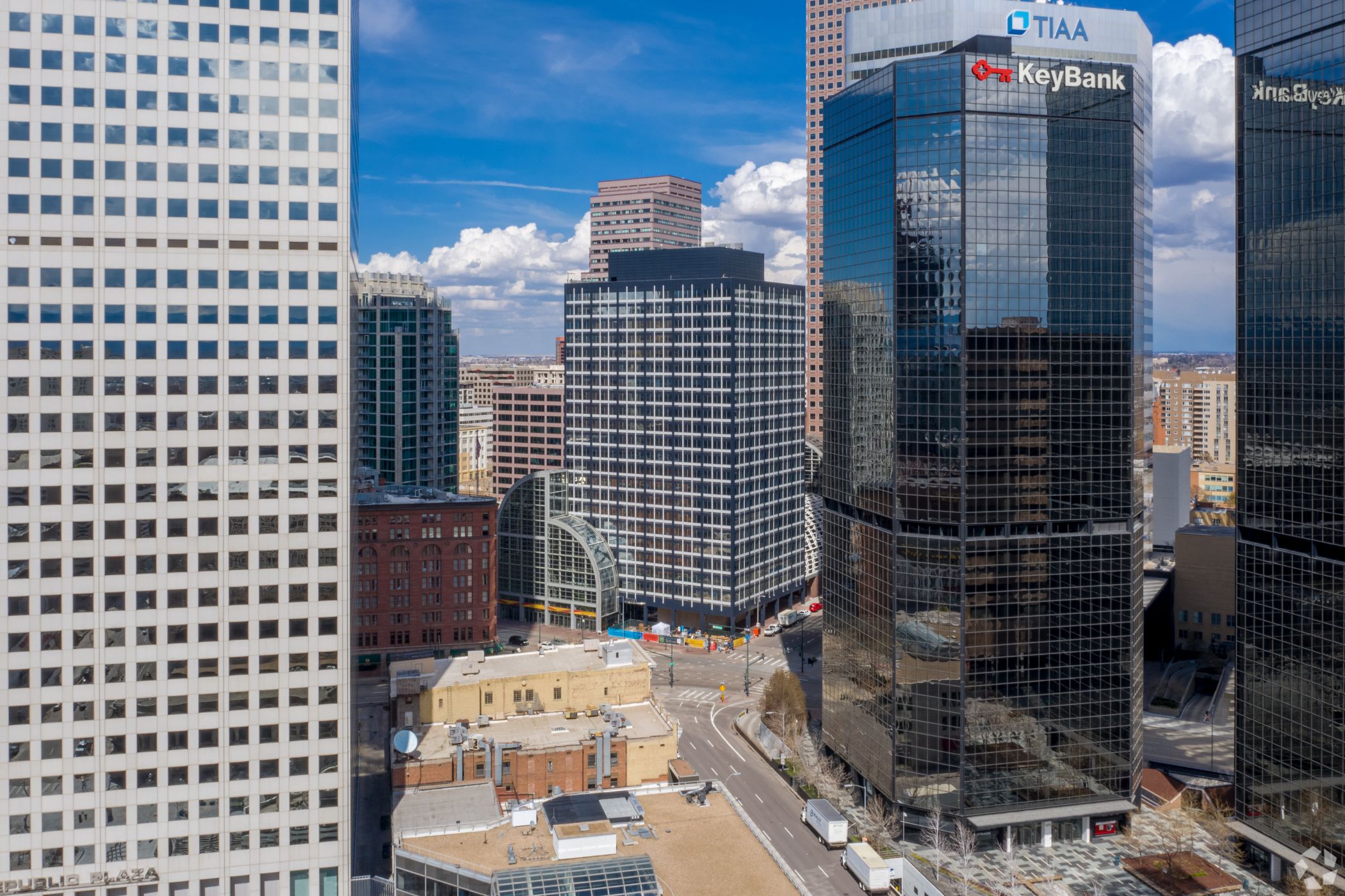 Snowflake accelerates real estate expansion with plans to double Denver office